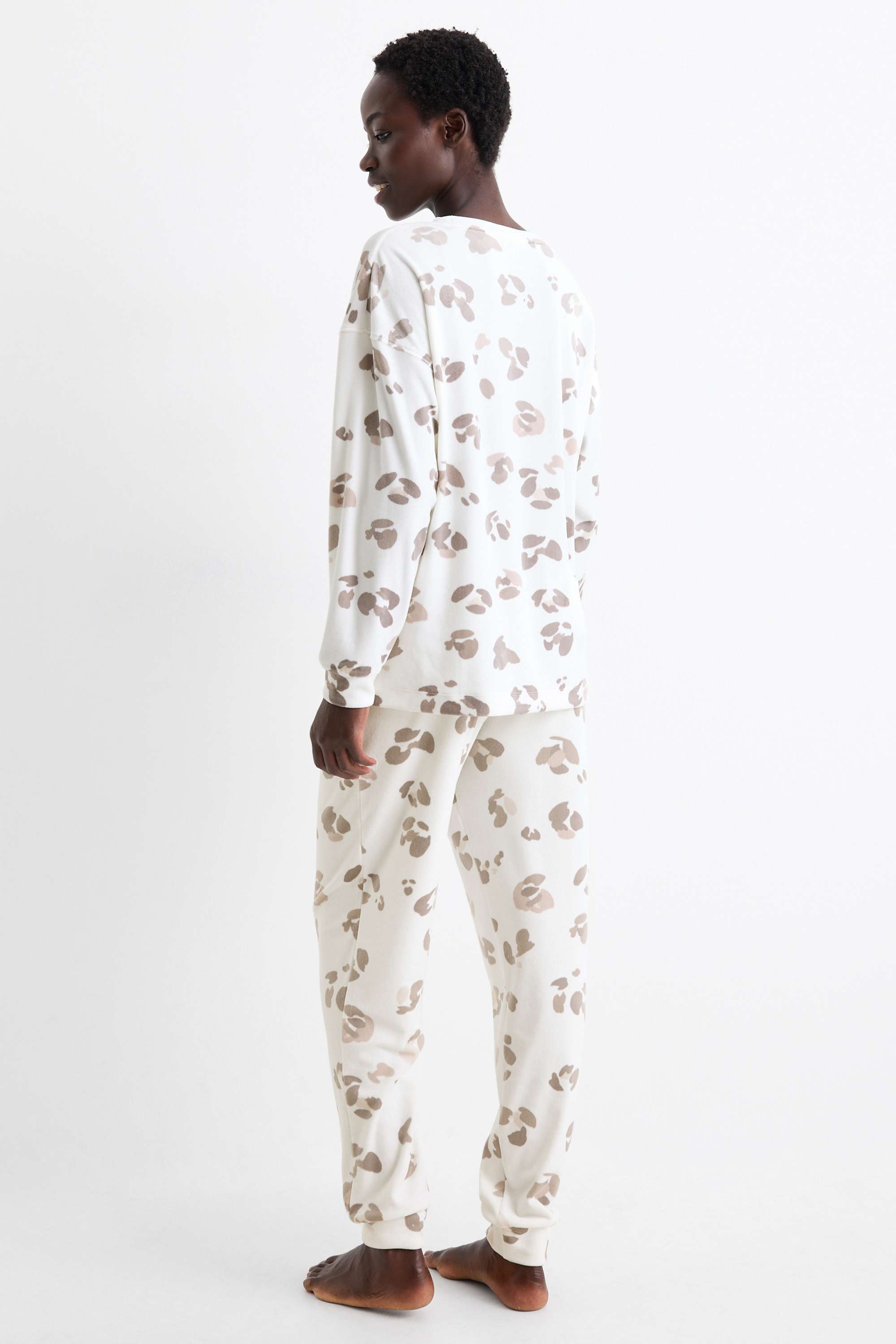 Winter pyjamas - leopard print white