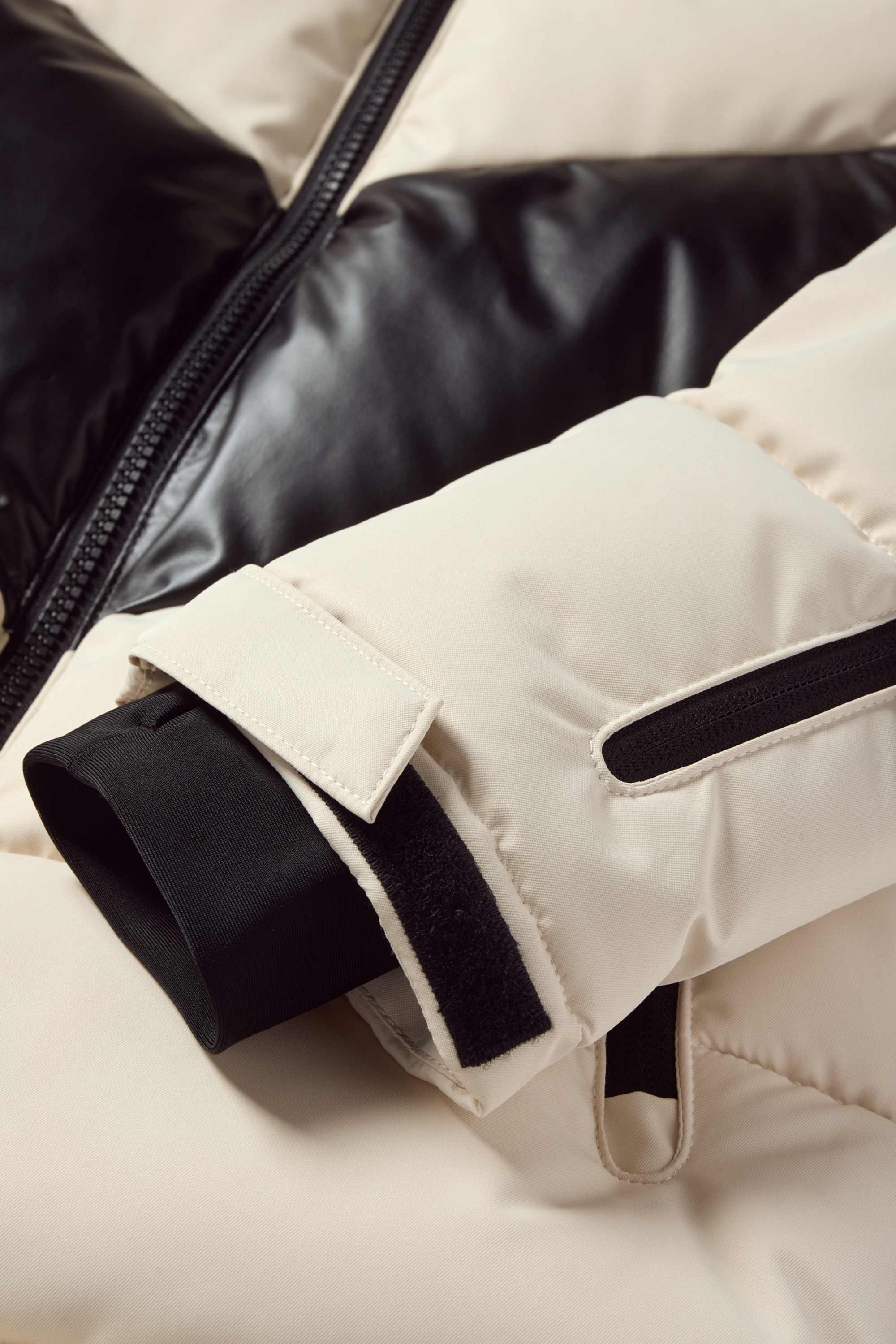 Ski jacket with hood - water-repellent black / beige