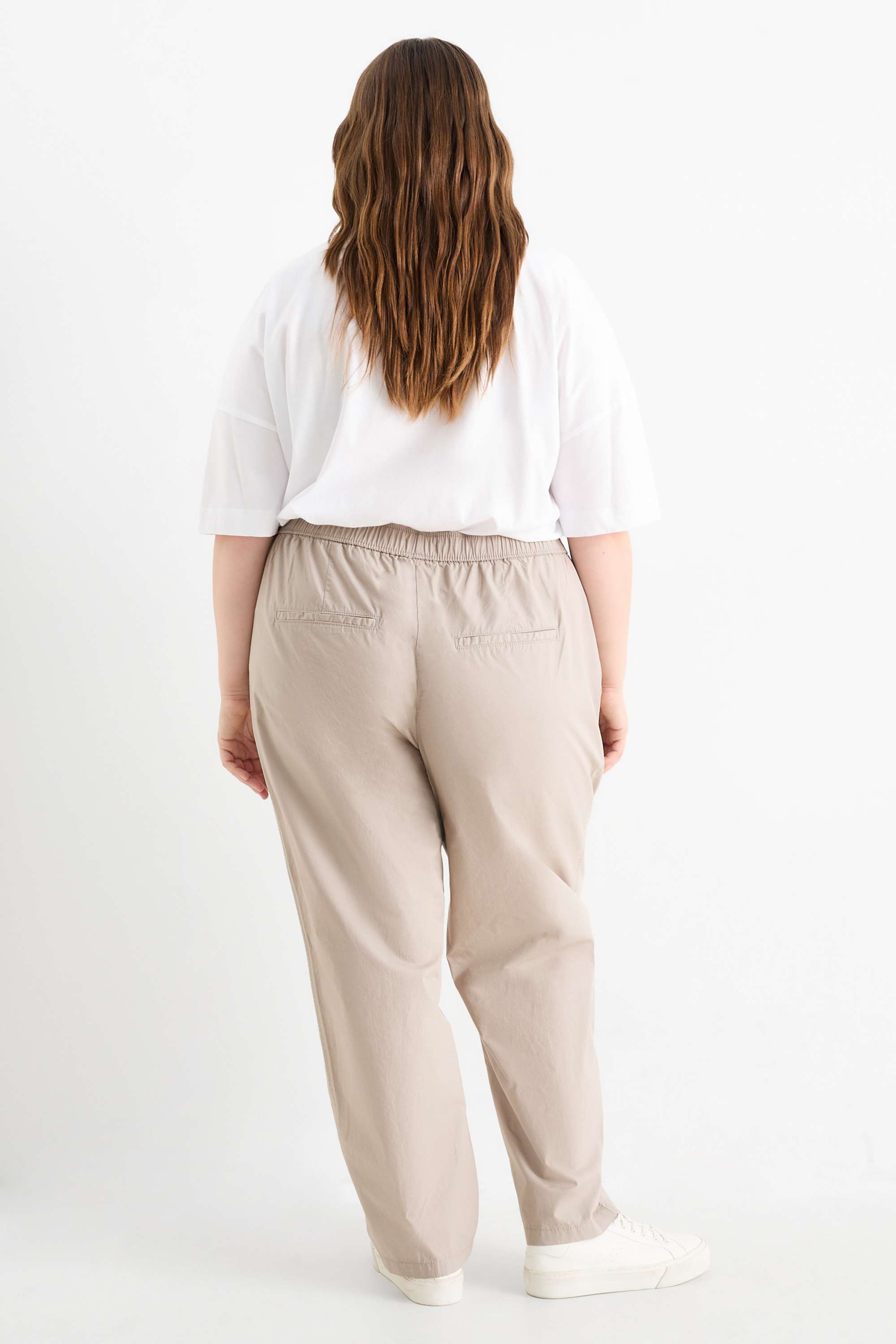 Cloth trousers - mid-rise waist - tapered fit beige