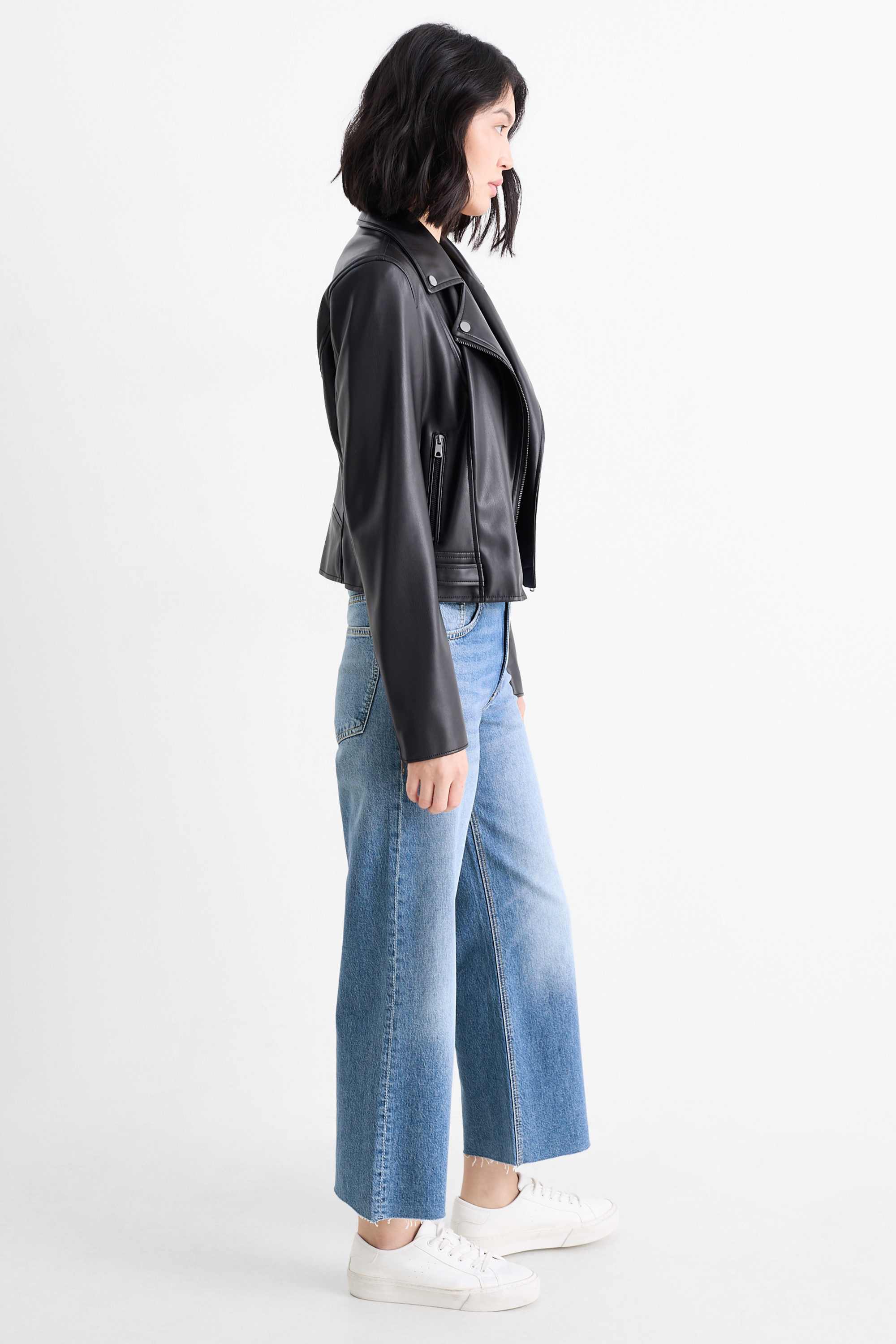 Cropped wide leg jeans - mid-rise waist blue denim