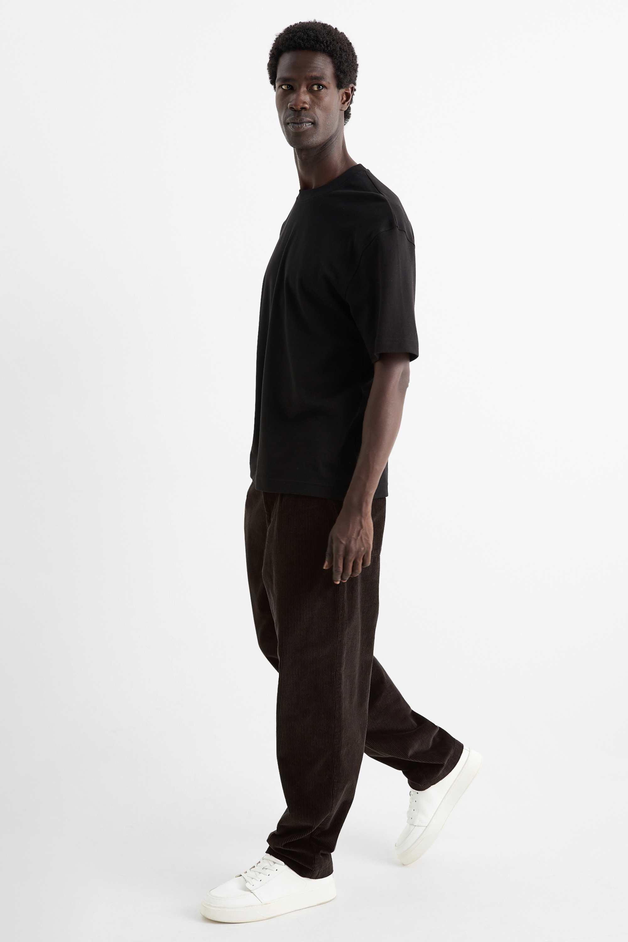 Corduroy chinos - slim fit black