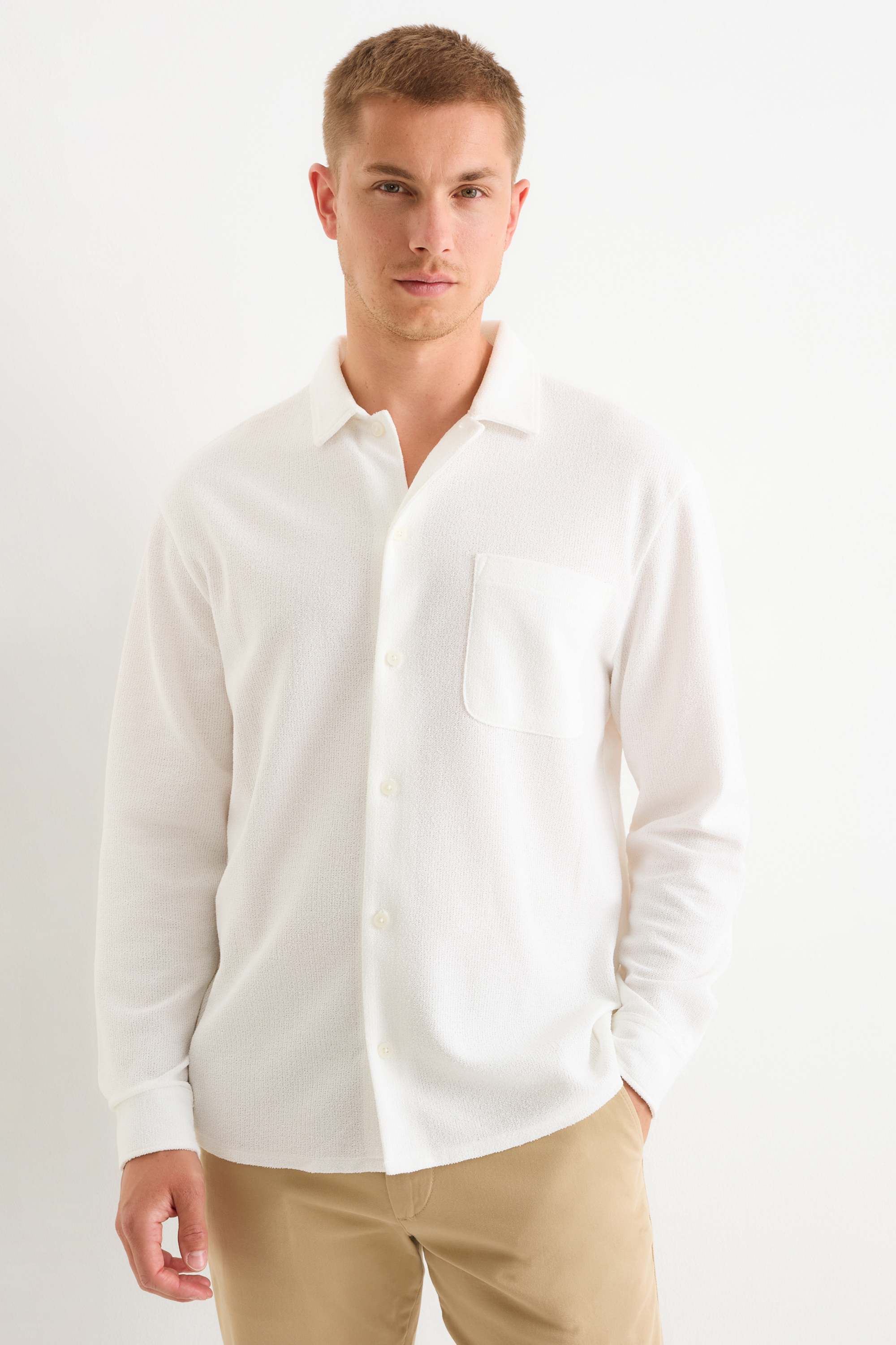 Knitted shirt - loose fit - lapel collar - ribbed cremewhite