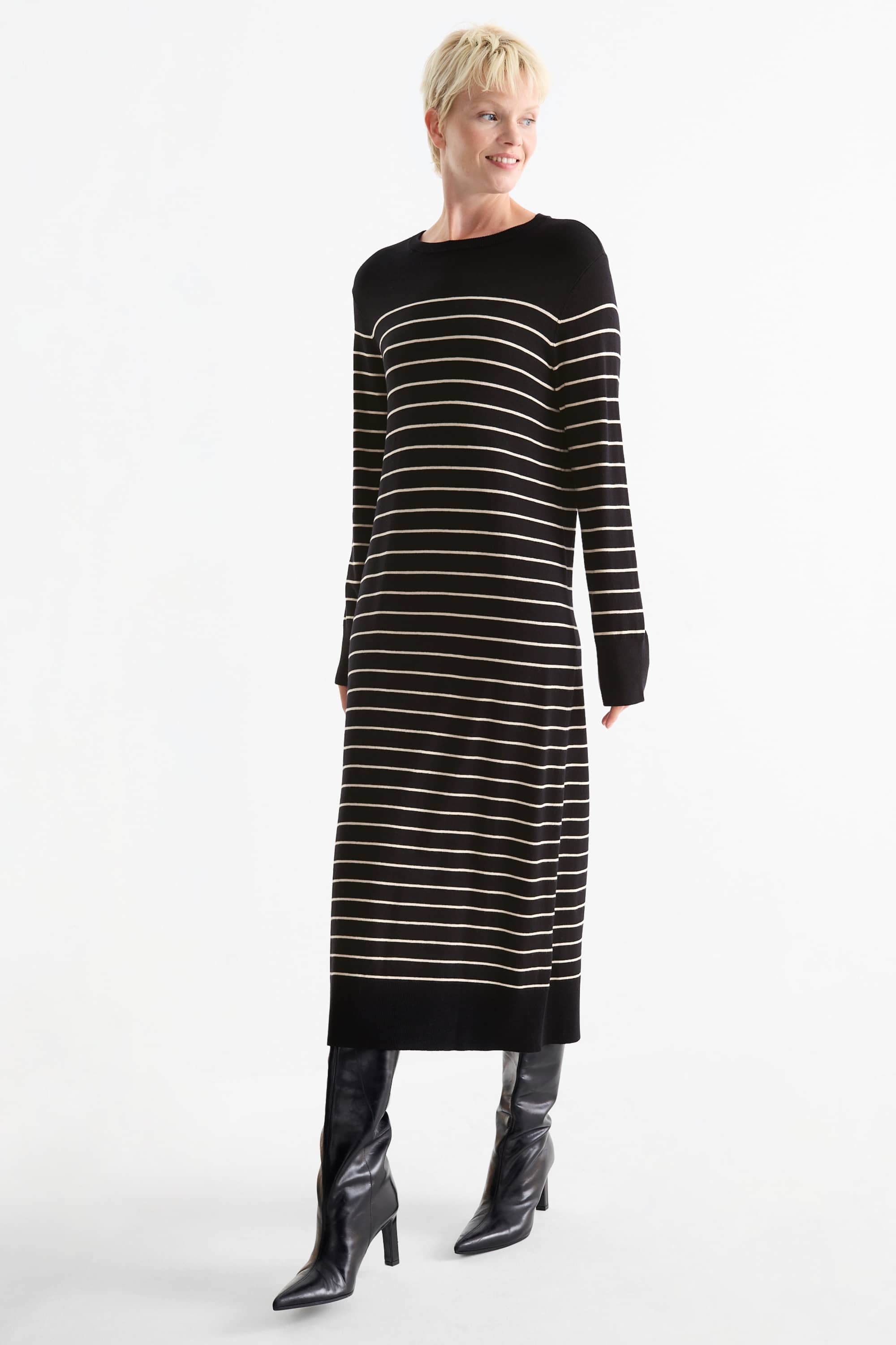 Knitted dress - striped black