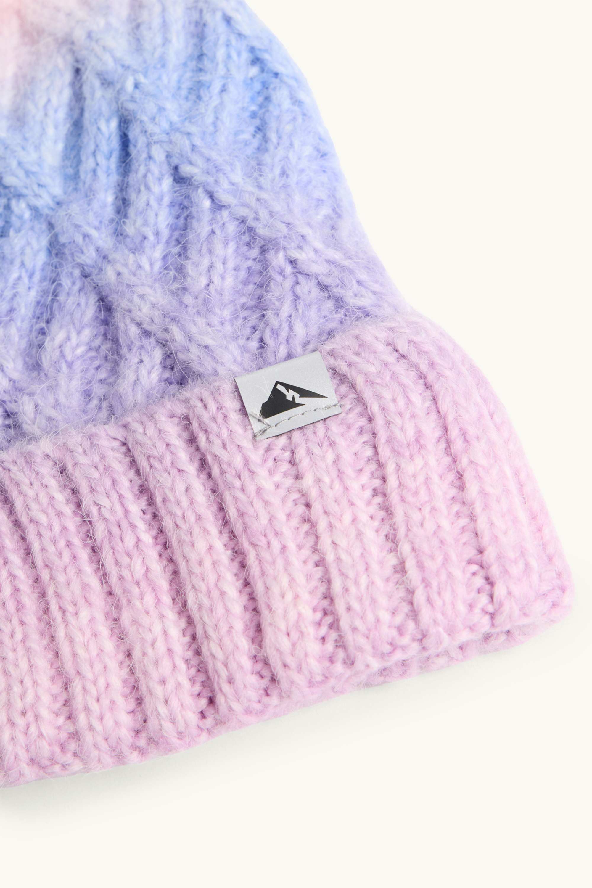 Ski hat - cable knit pattern pink / light blue