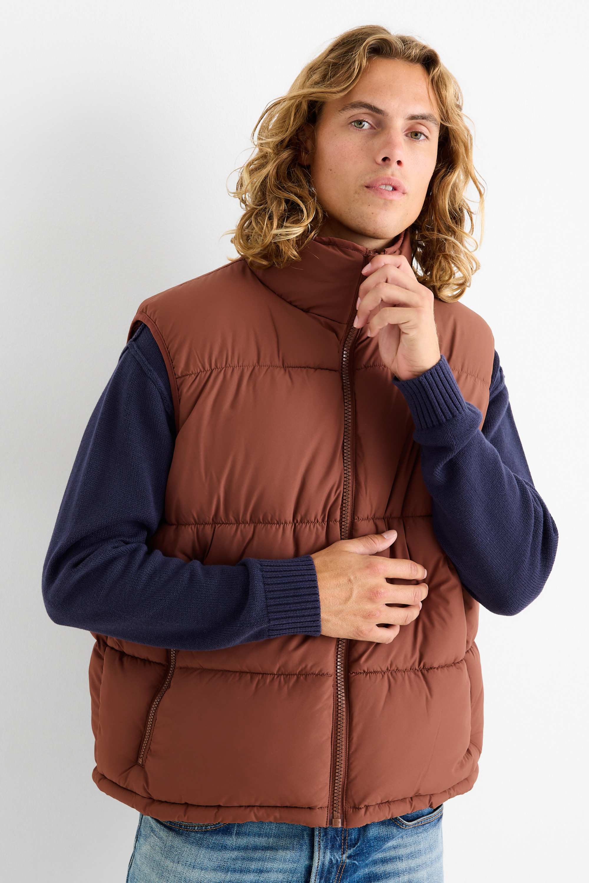 Quilted gilet brown