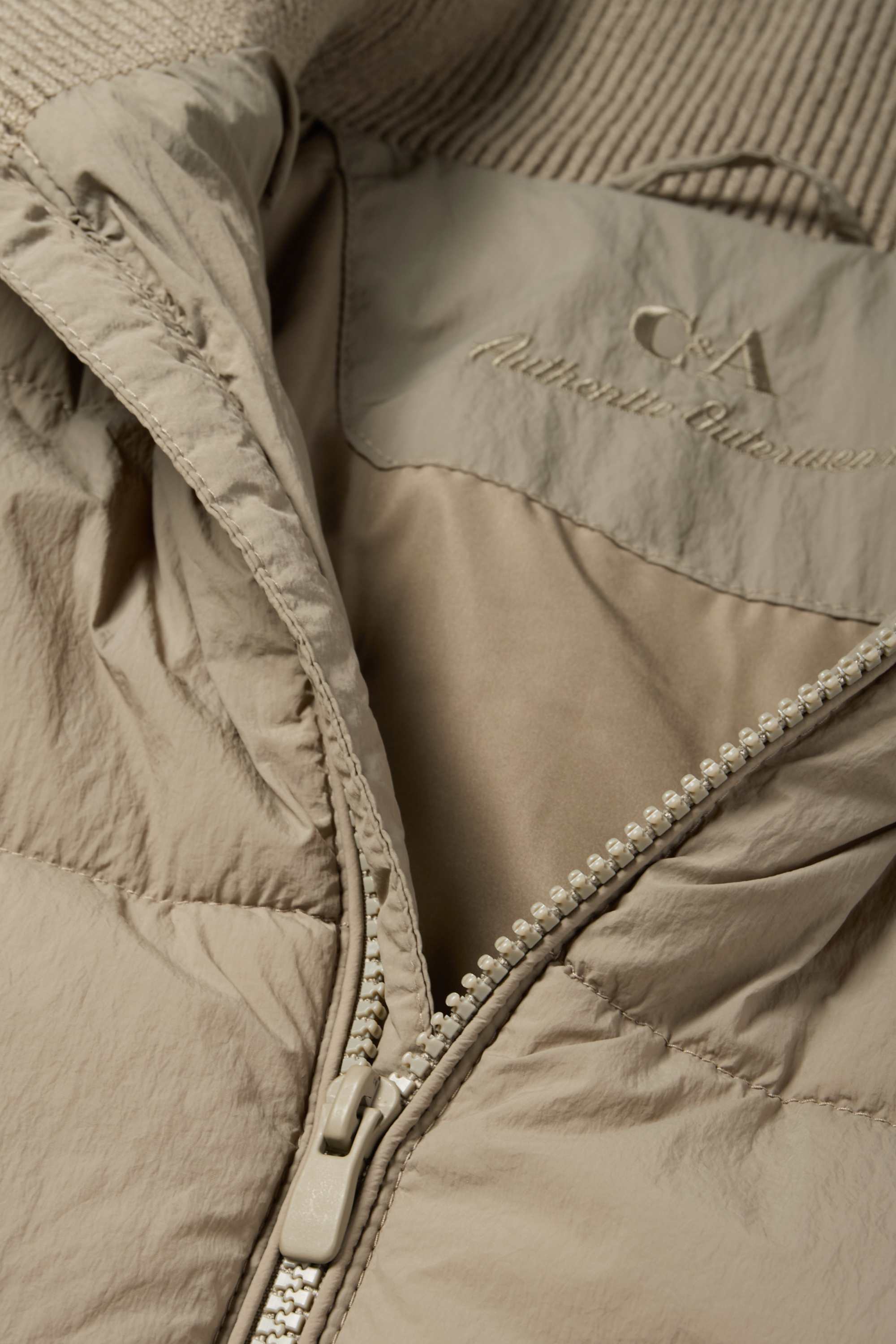Quilted jacket beige