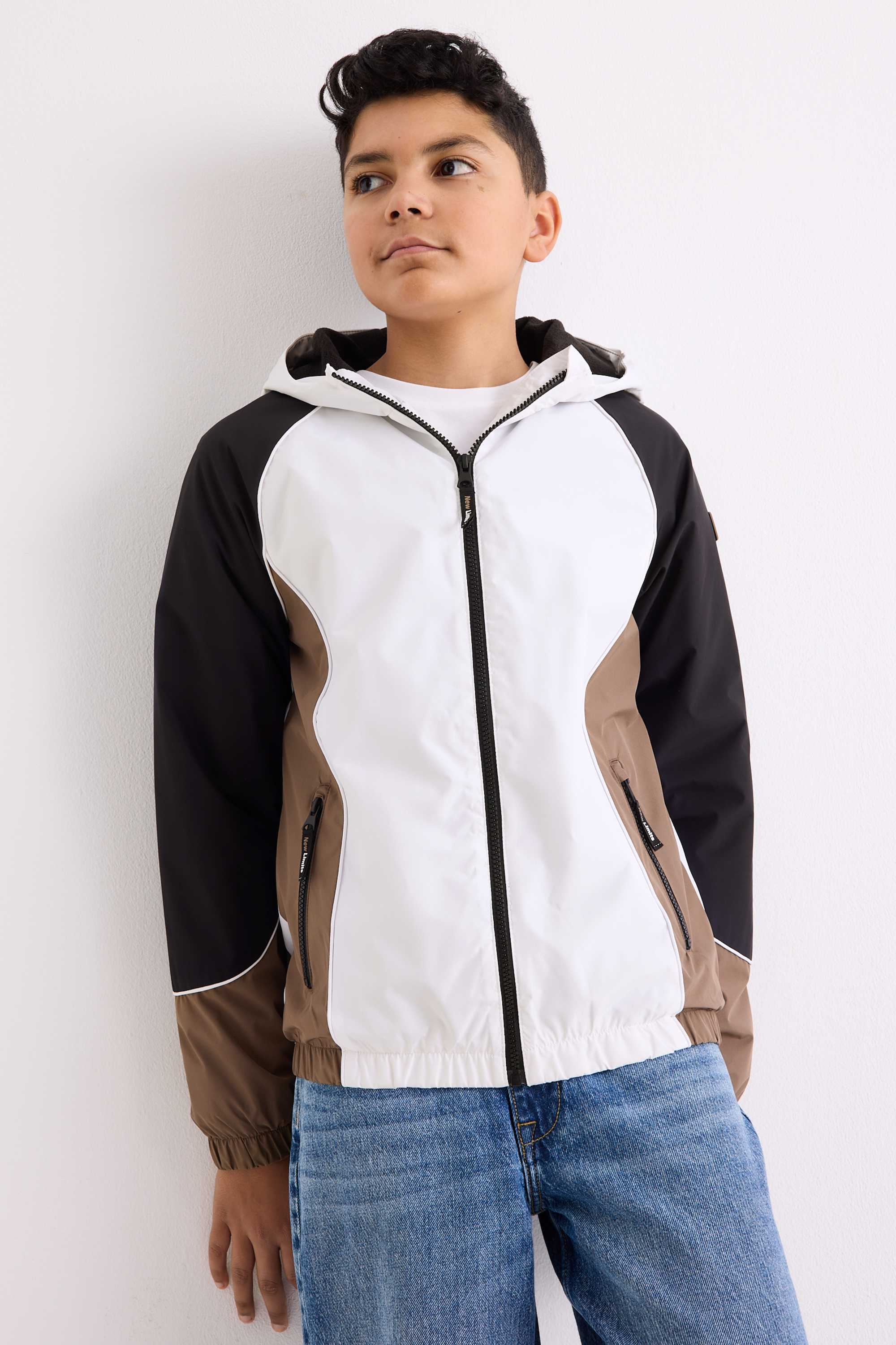 Jacket with hood brown / cremewhite