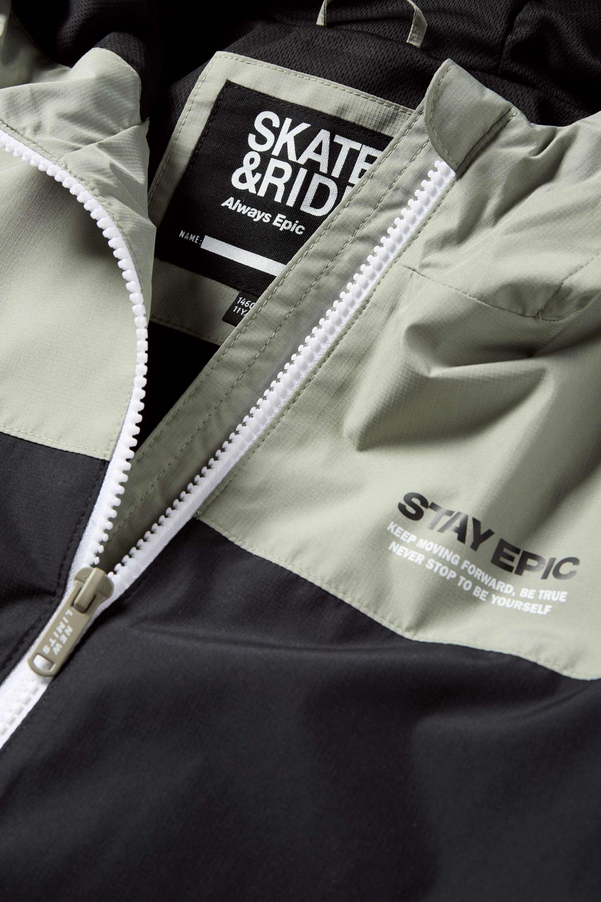 Jacket with hood - water-repellent dark green / black