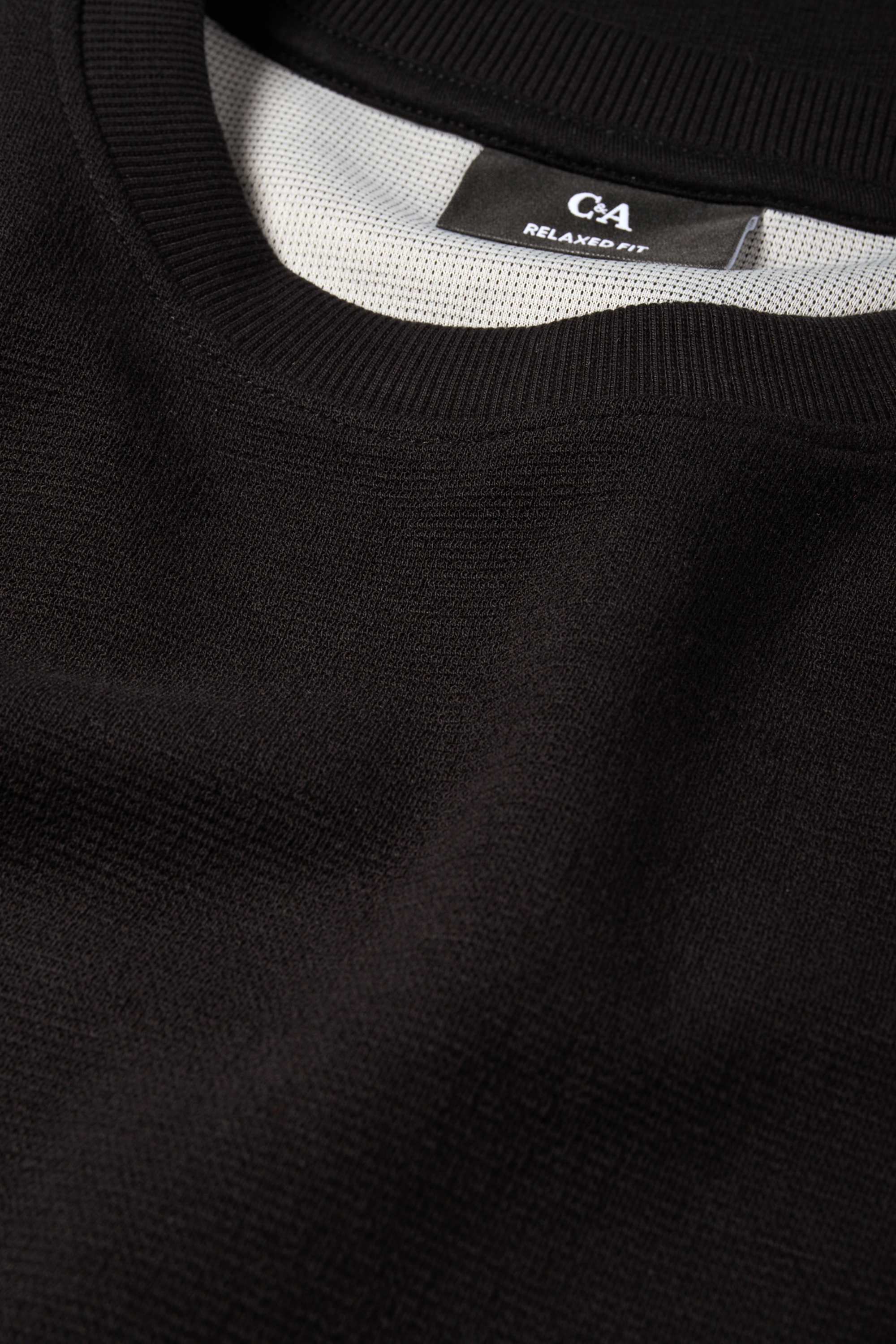 Sweatshirt - textured black