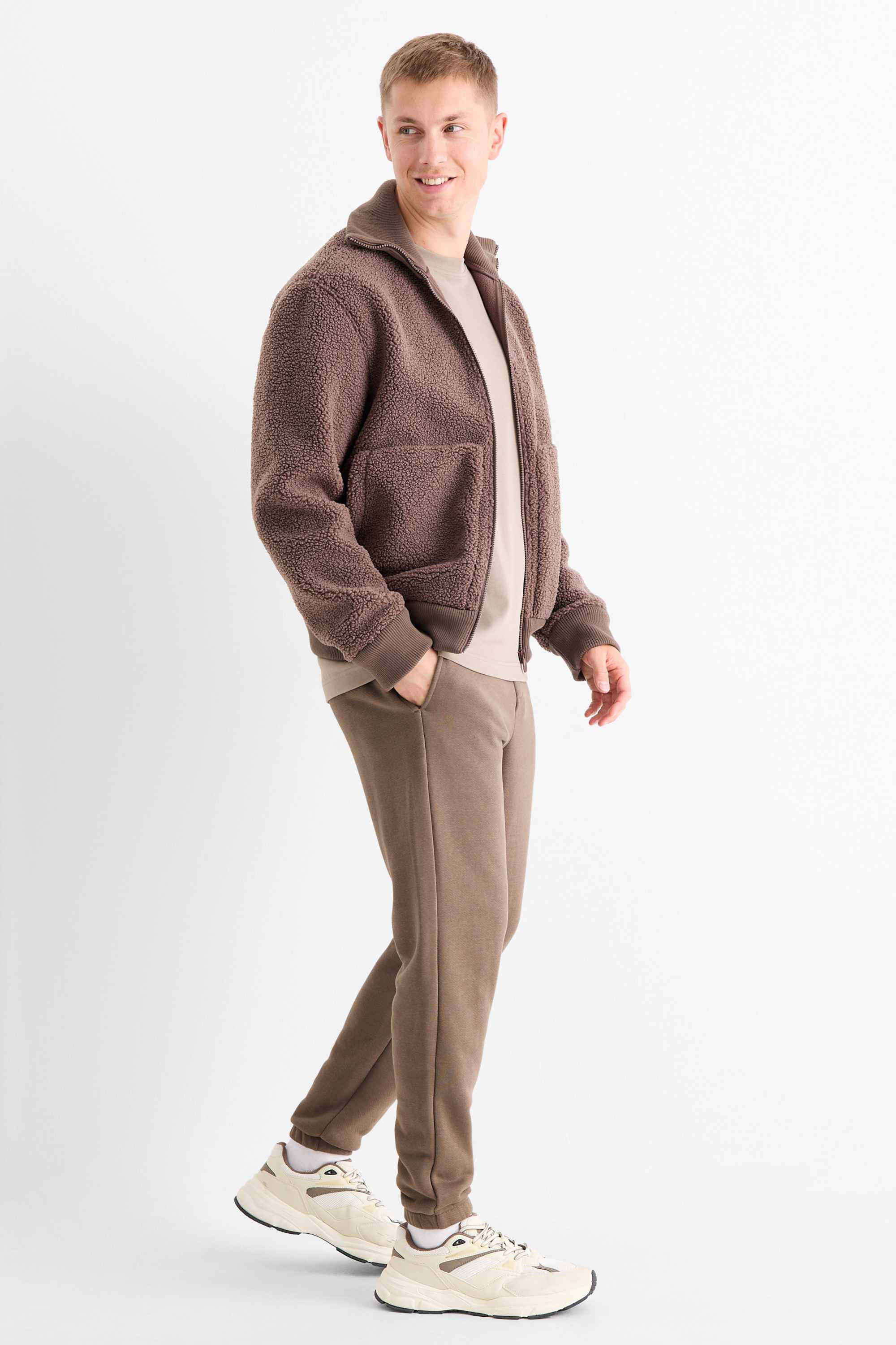 Joggers brown