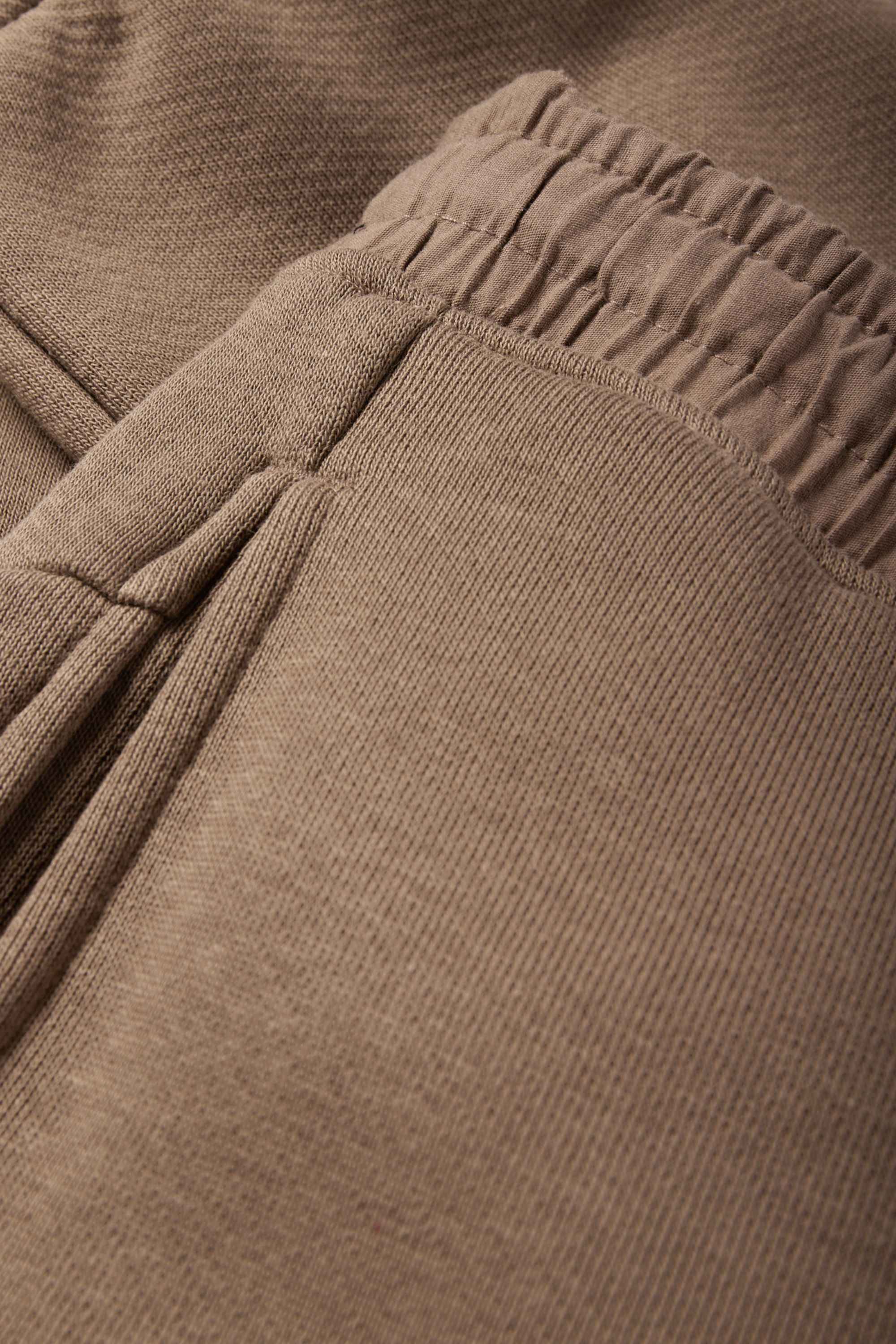 Joggers brown