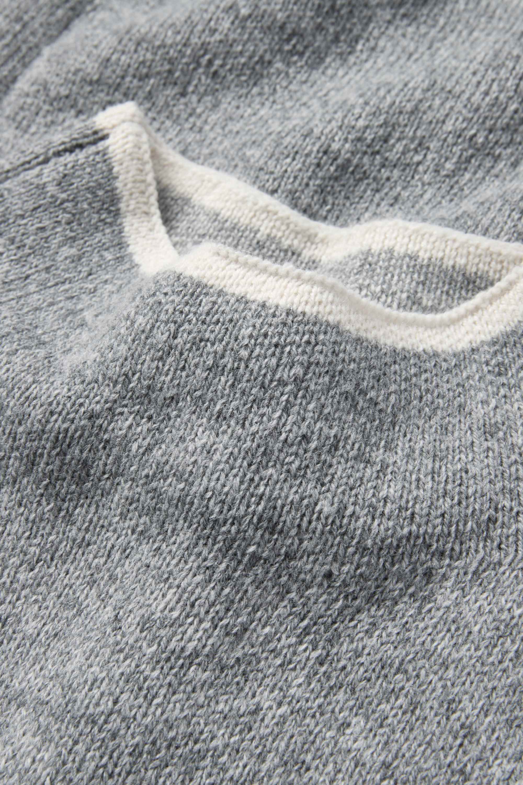 Knitted dress light gray