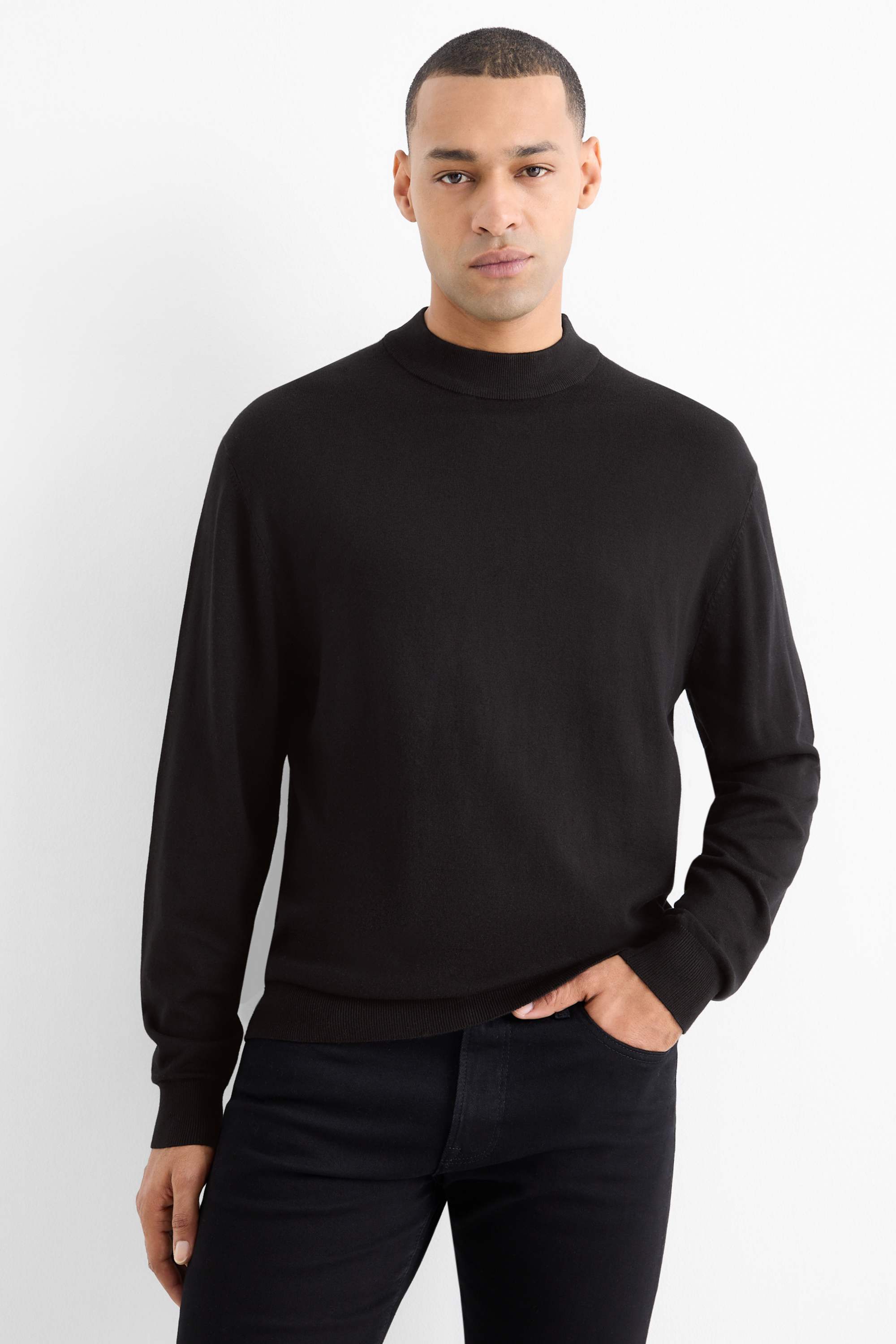 Fine knit jumper black