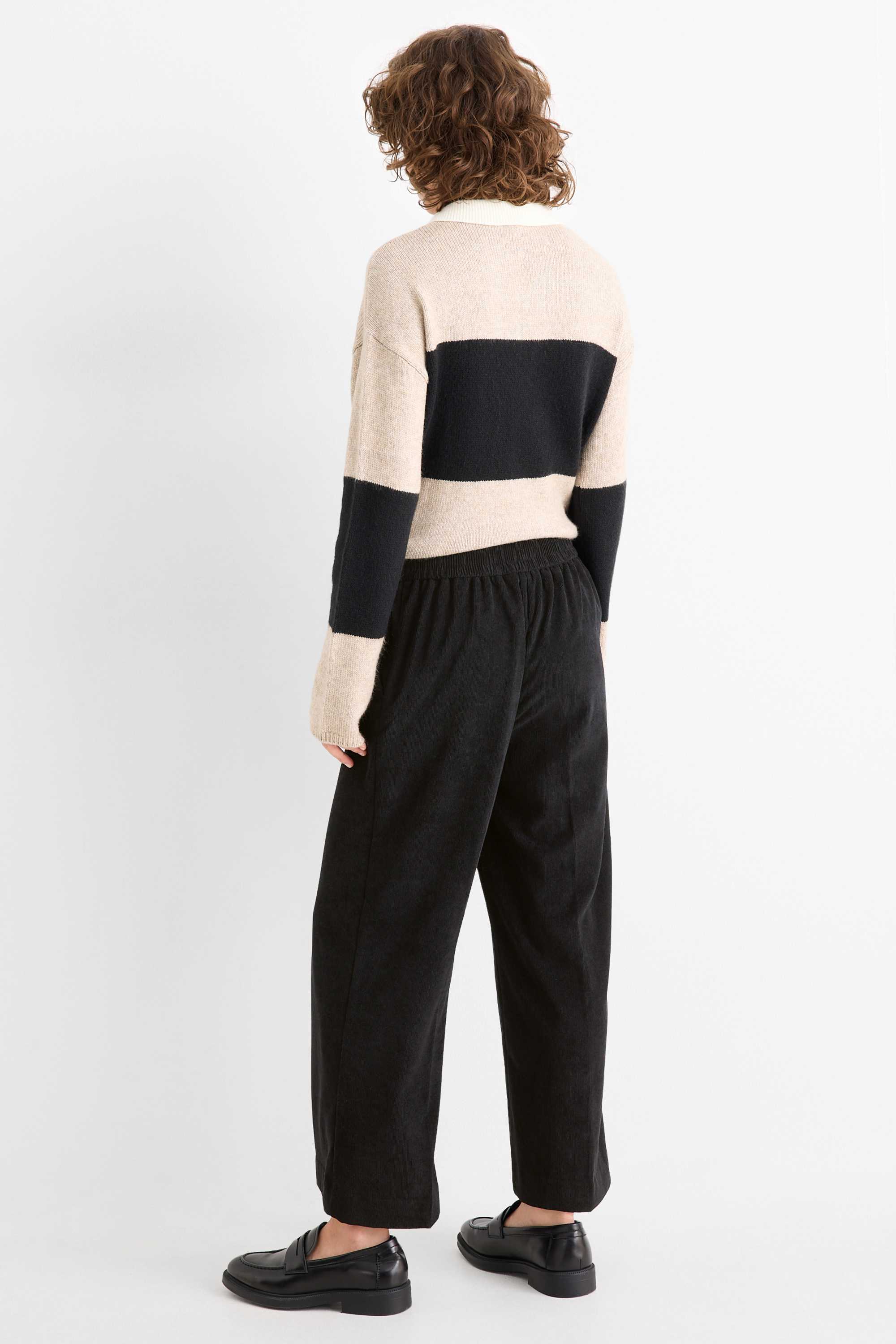 Corduroy trousers - mid-rise waist - wide leg black