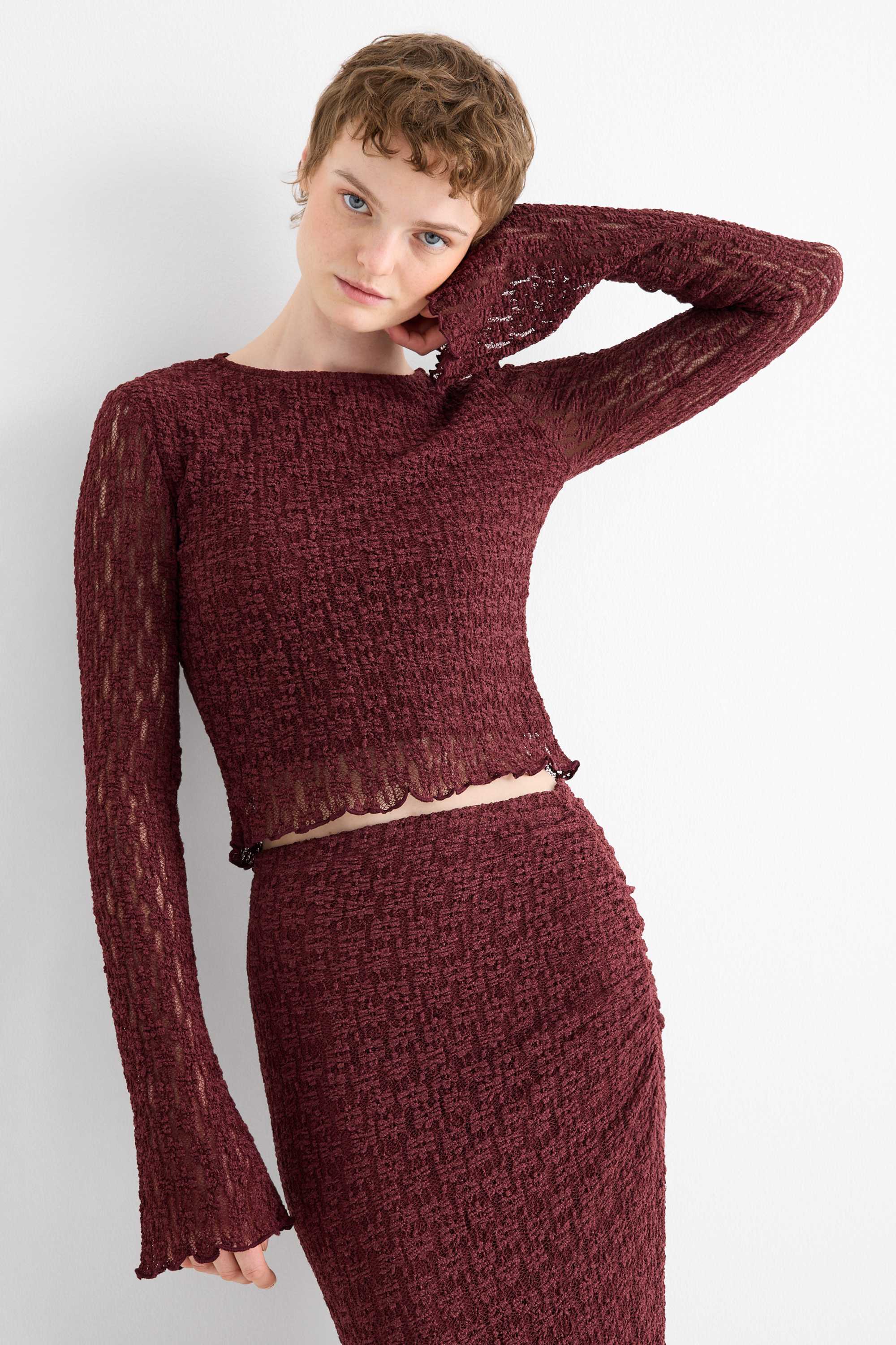 Cropped long sleeve lace top - slim fit bordeaux