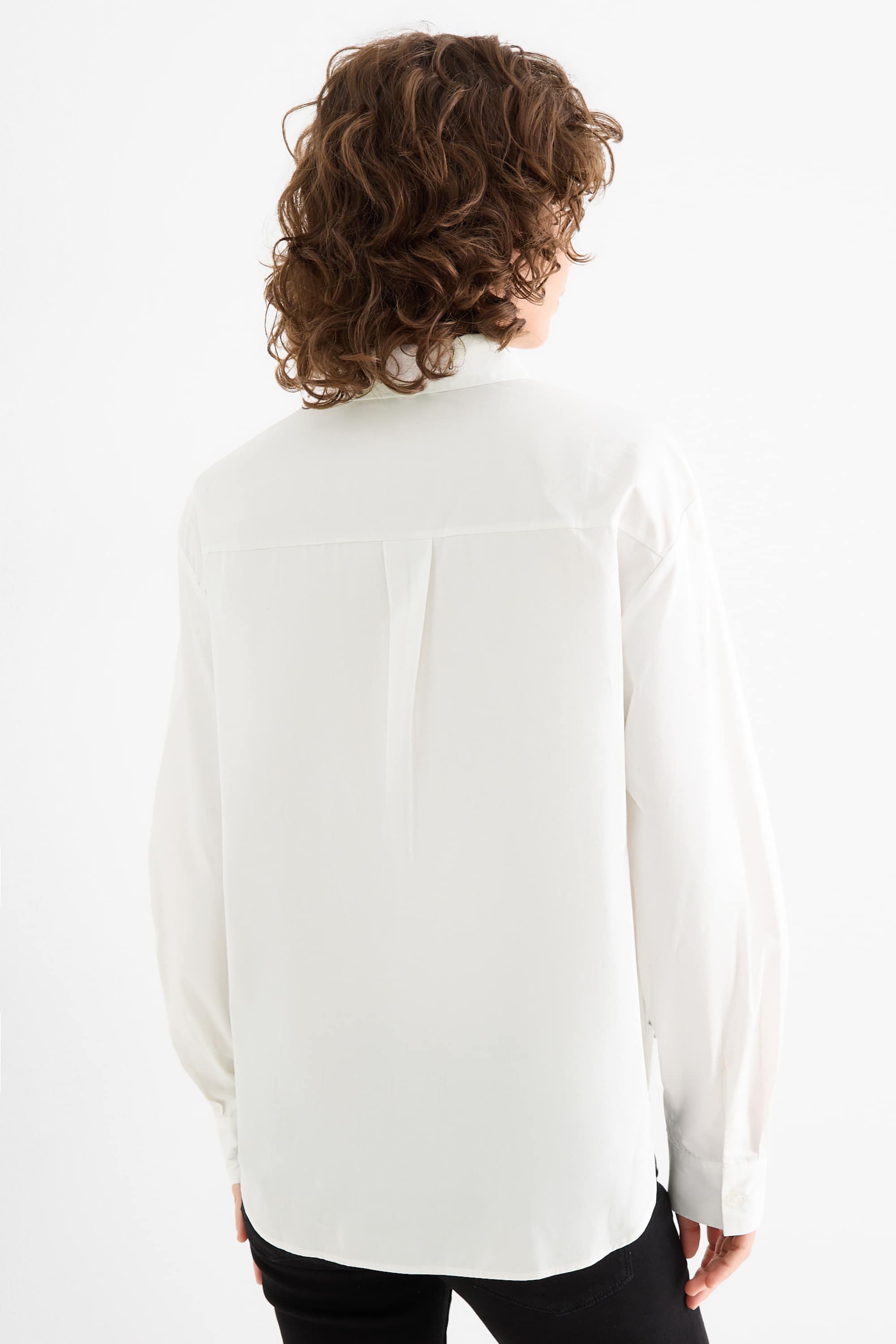 Blouse with rhinestones white
