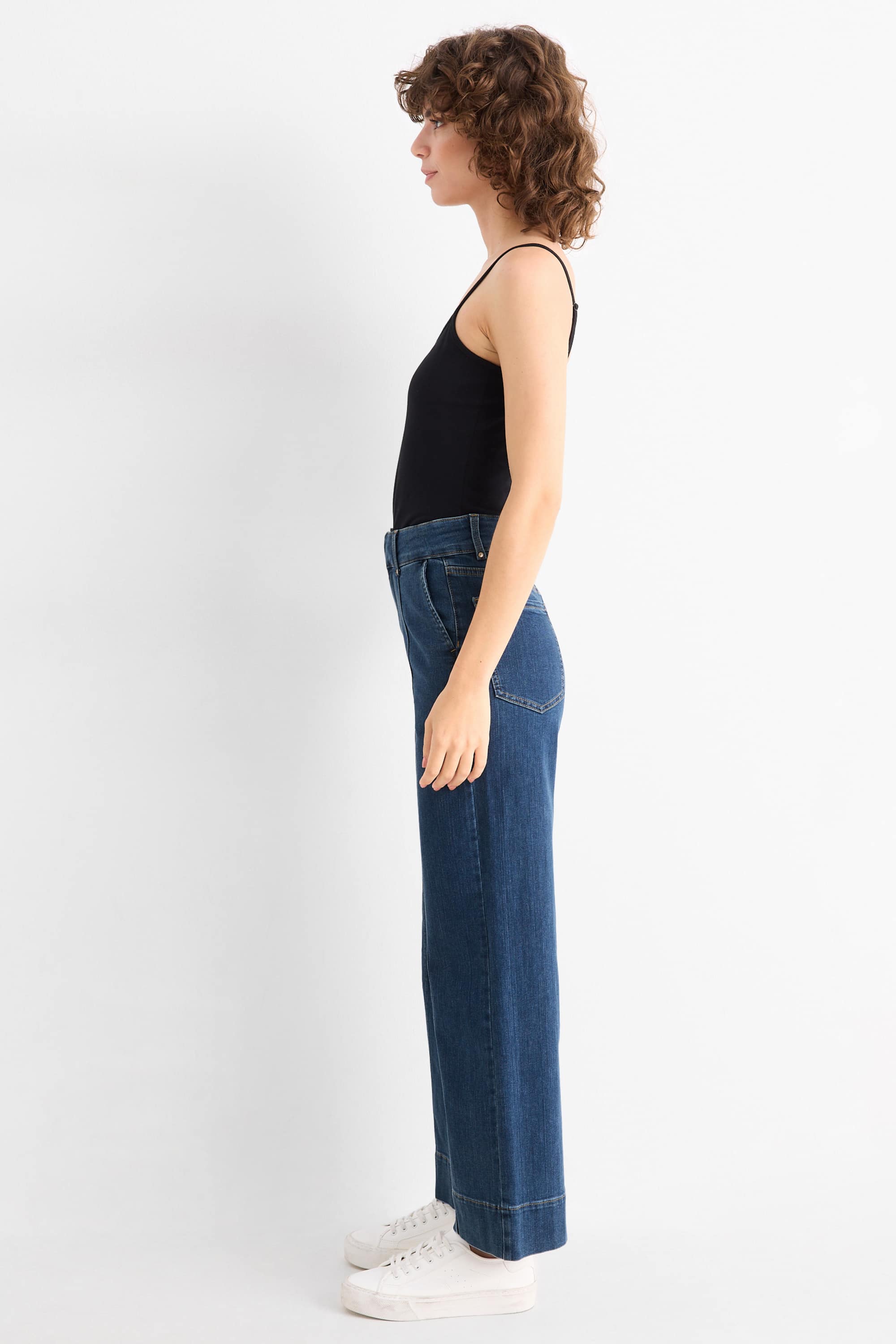 Wide leg jeans - high waist blue denim