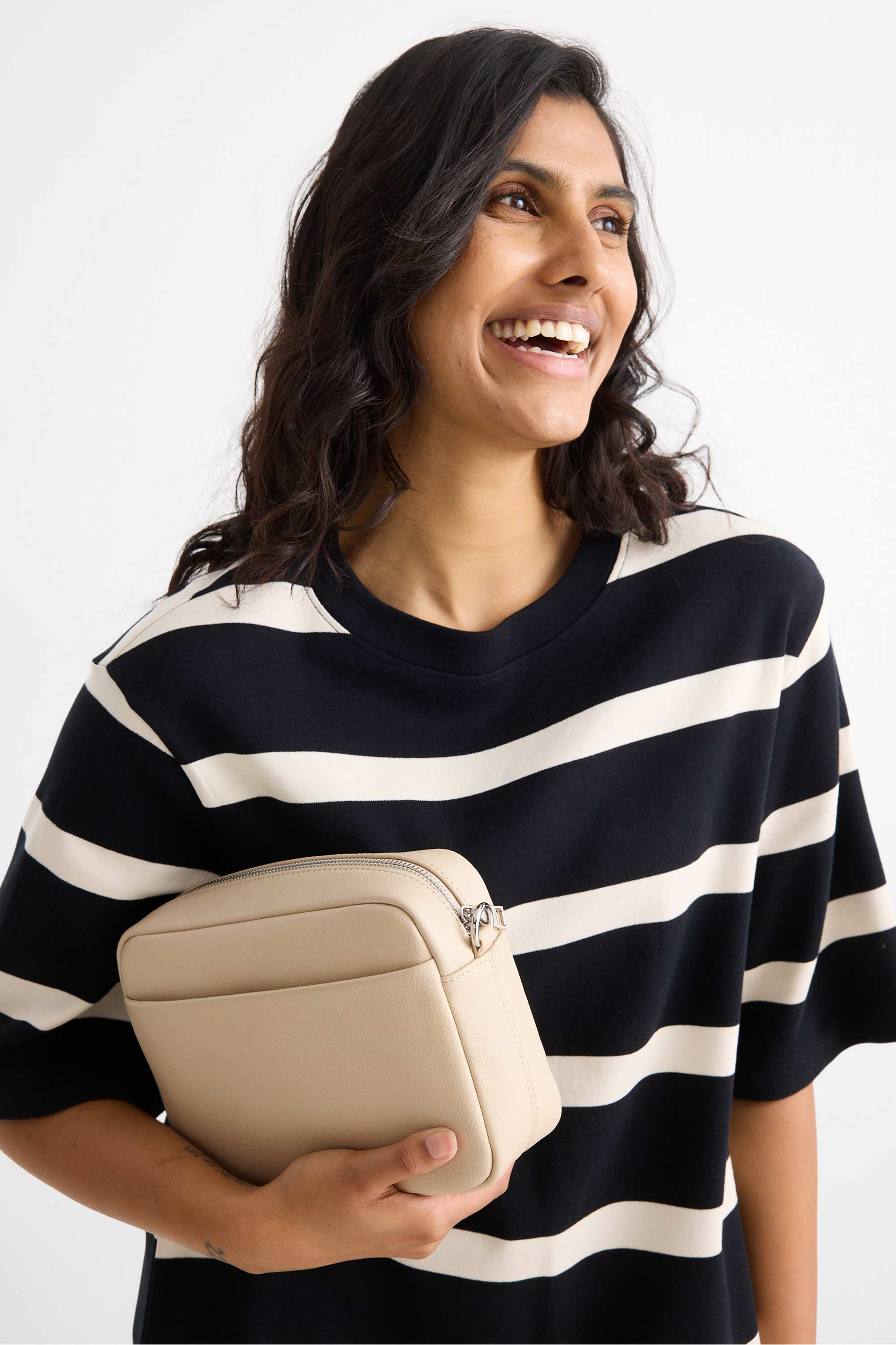 Crossbody bag with detachable bag strap - faux leather light beige