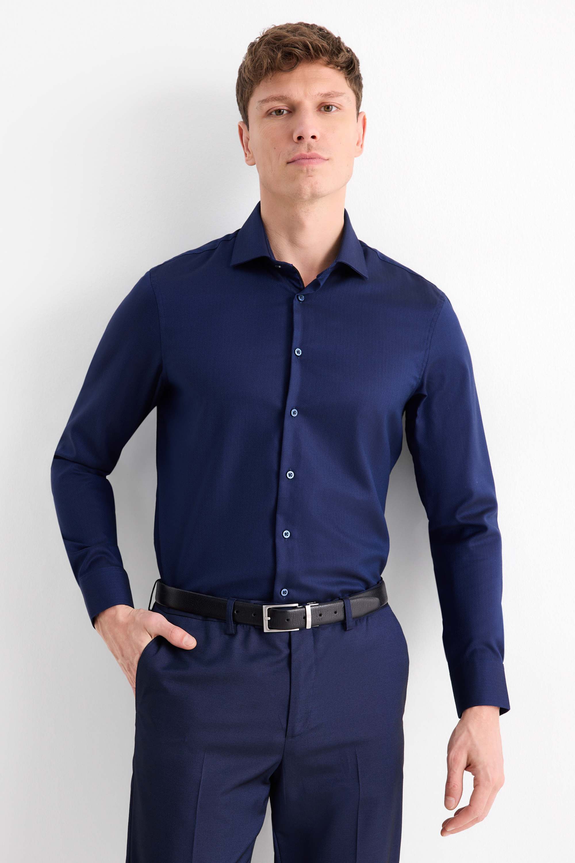 Business shirt - regular fit - cutaway collar - easy-iron dark blue