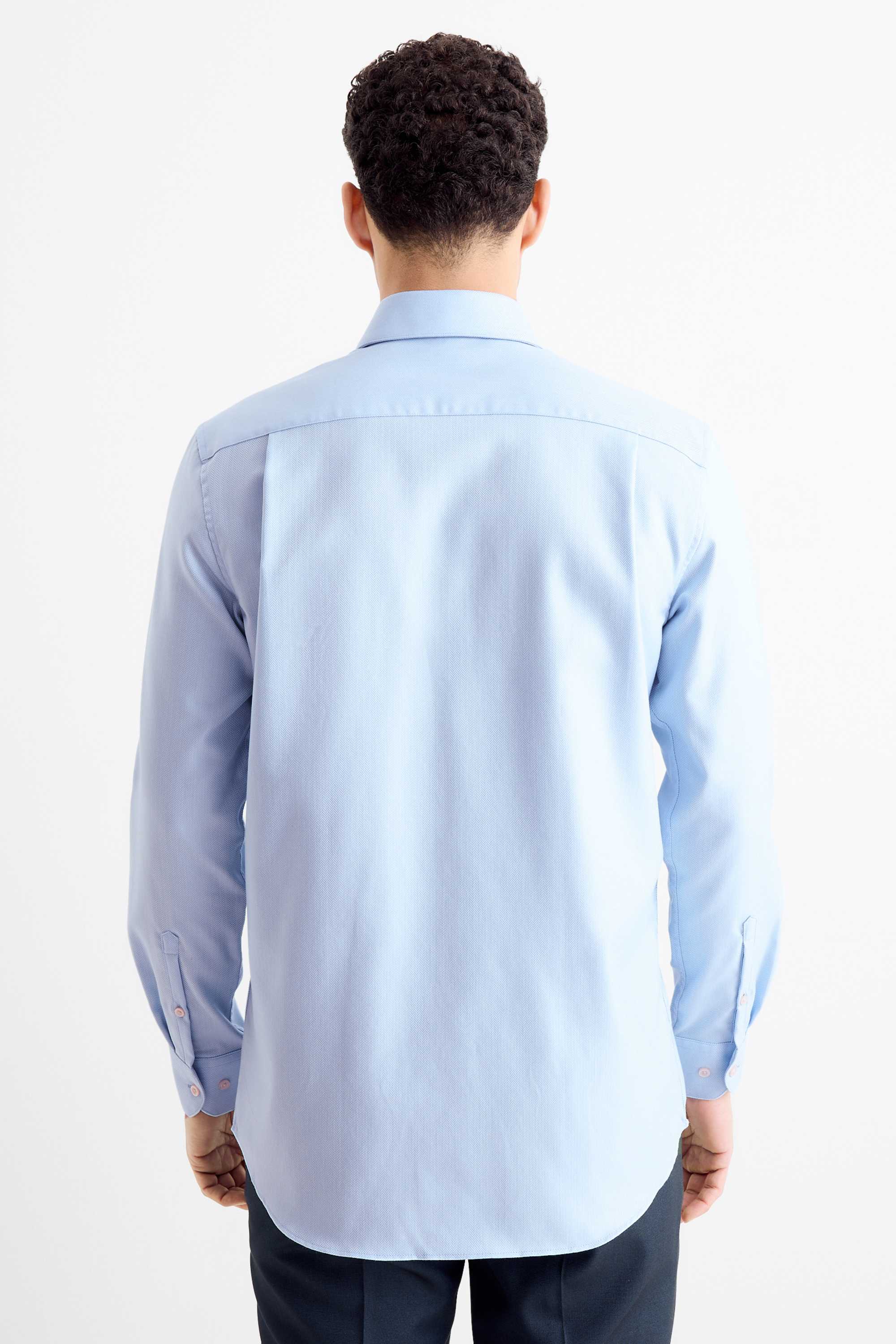 Business shirt - regular fit - cutaway collar - easy-iron light blue