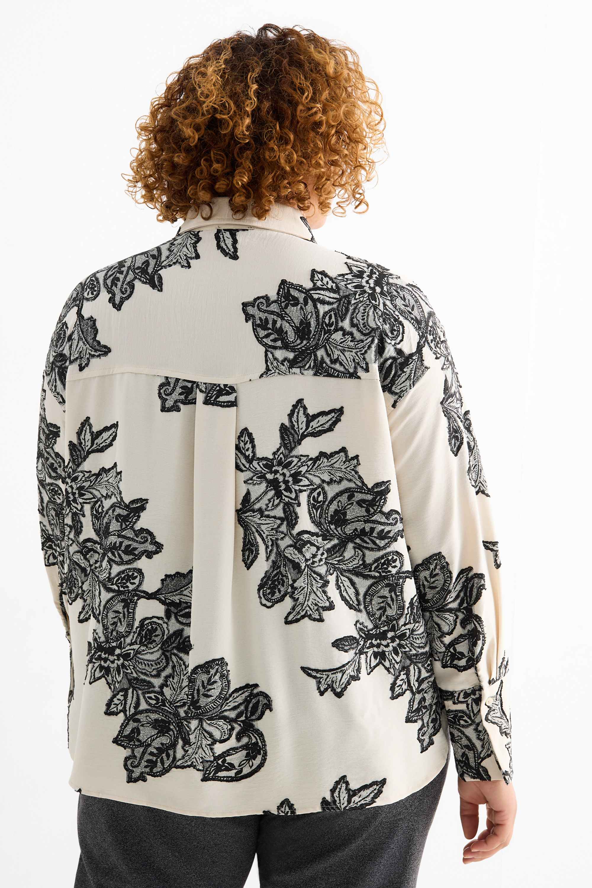 Blouse - floral - textured black / beige
