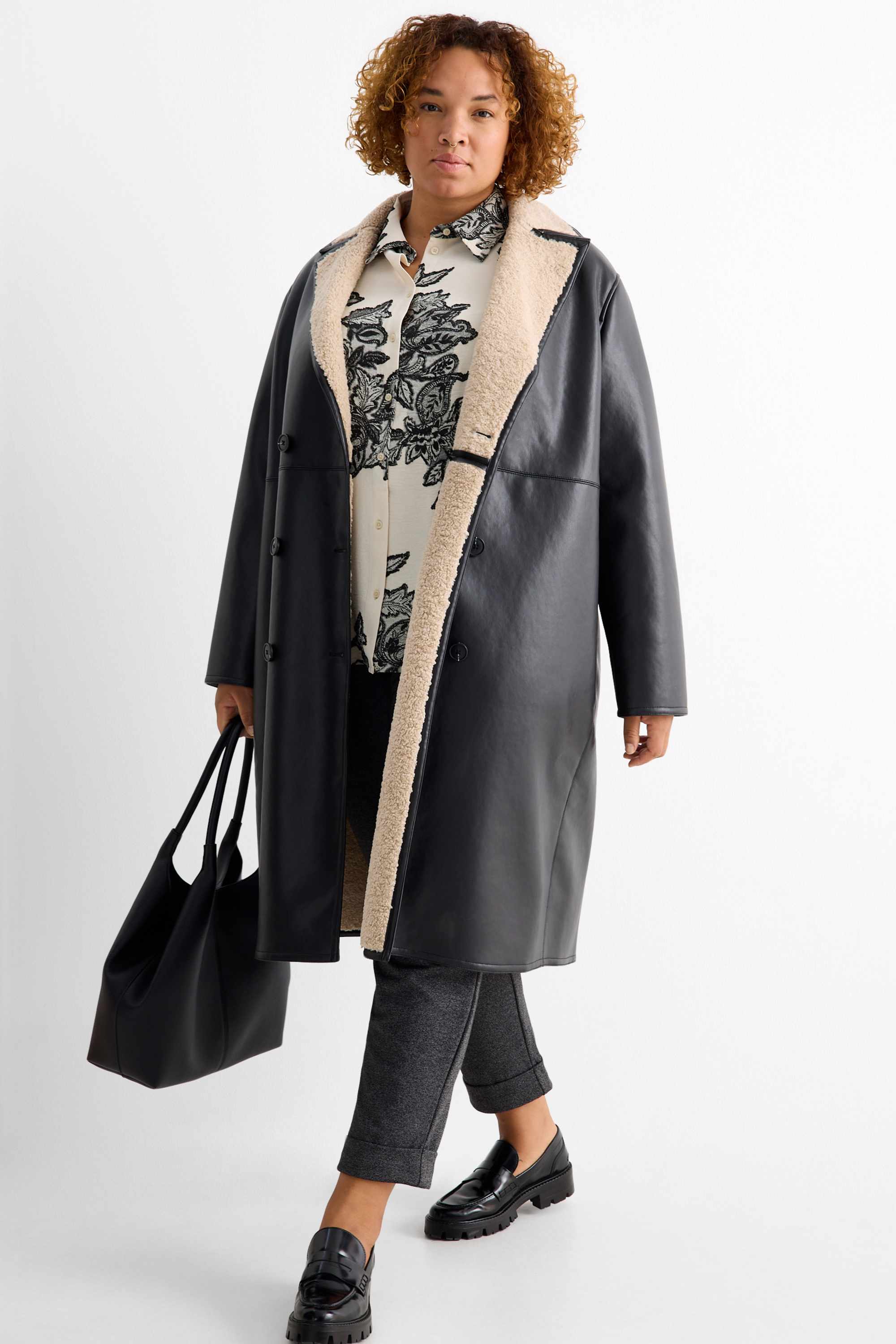 Blouse - floral - textured black / beige
