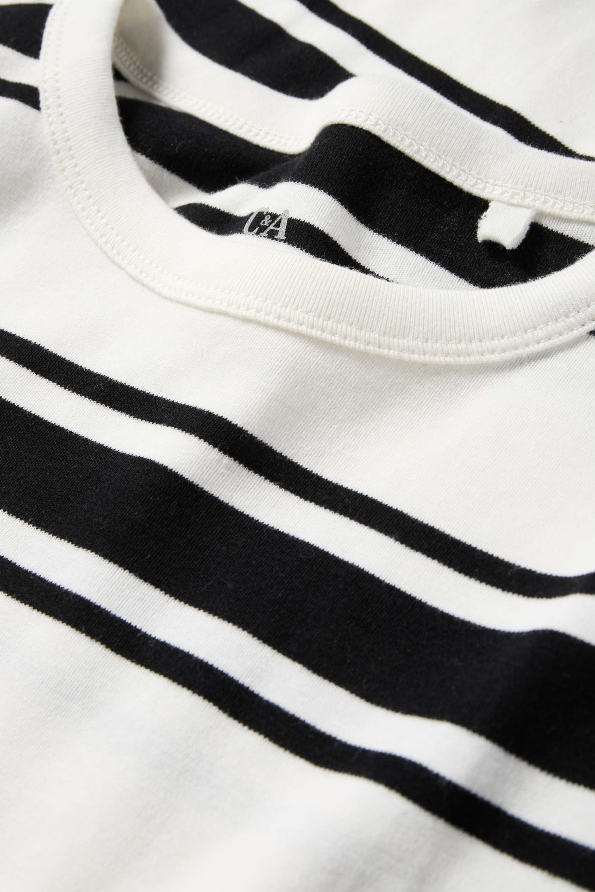T-shirt - oversized - striped white / black