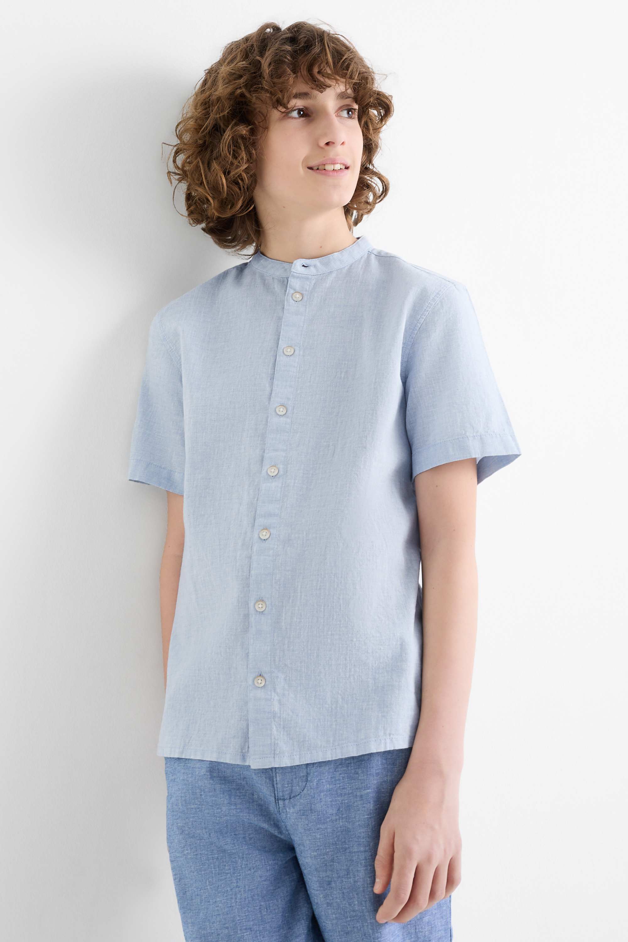 Shirt with linen content light blue