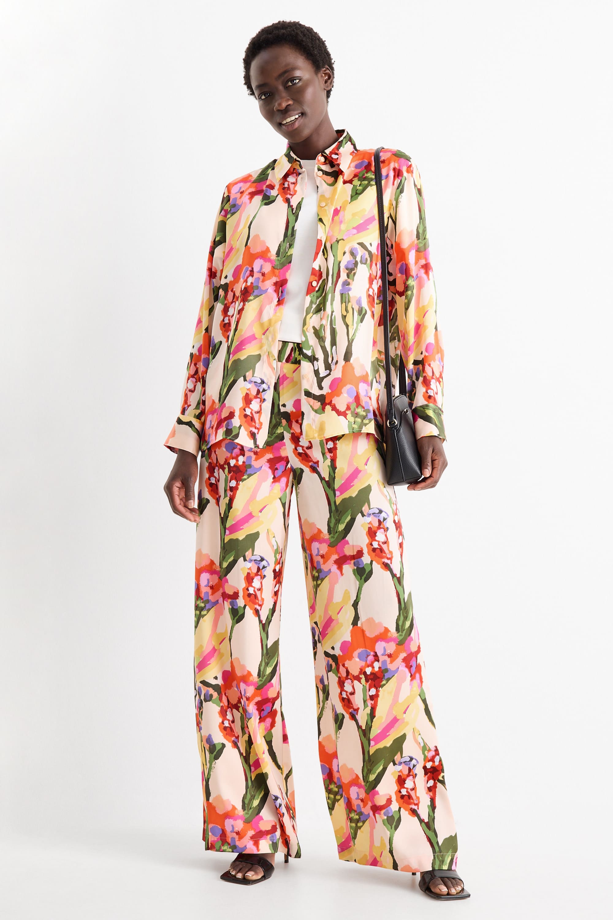 Cloth trousers - high waist - wide leg - floral multicoloured