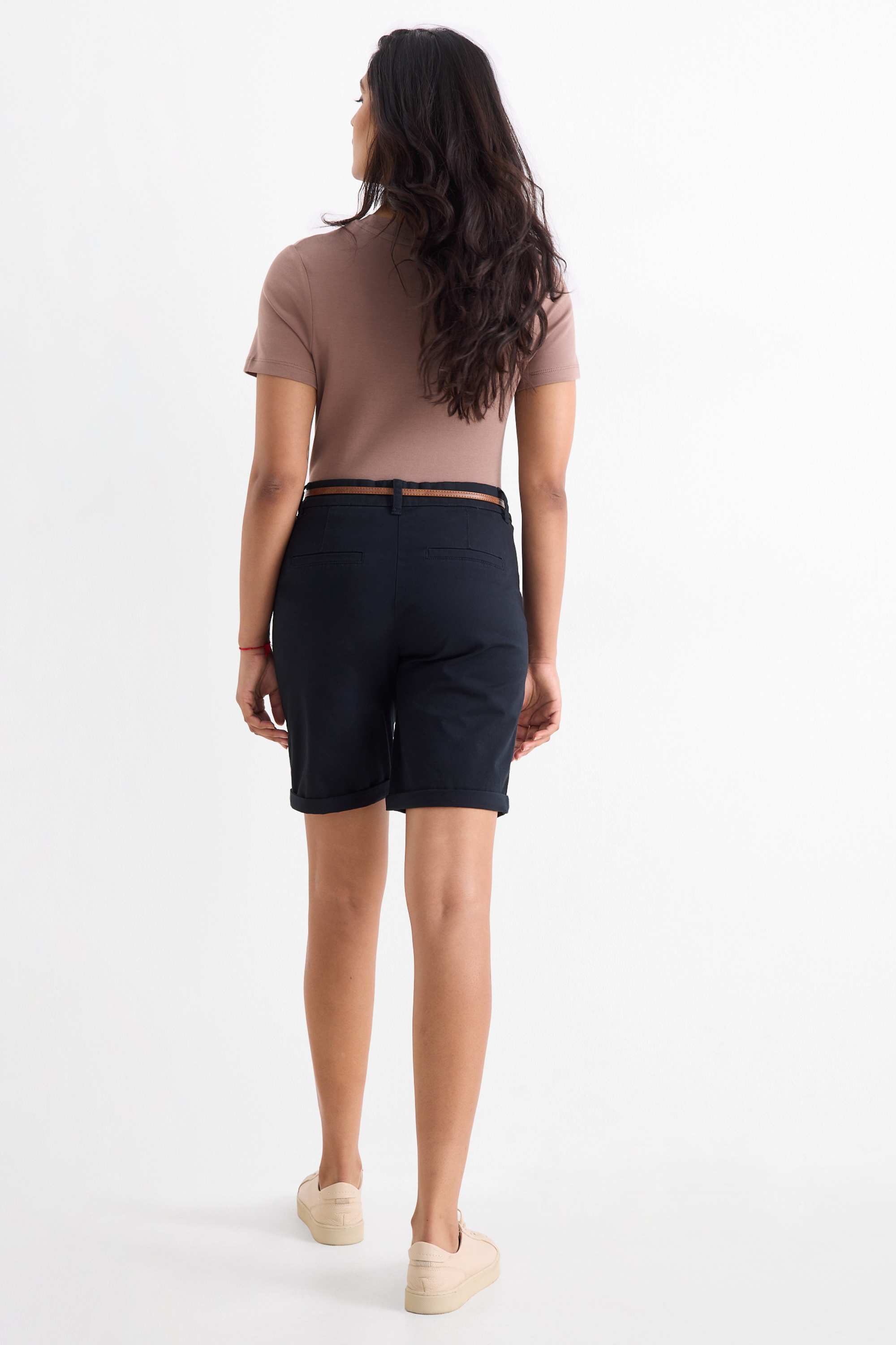 Bermuda shorts with belt - mid-rise waist dark blue
