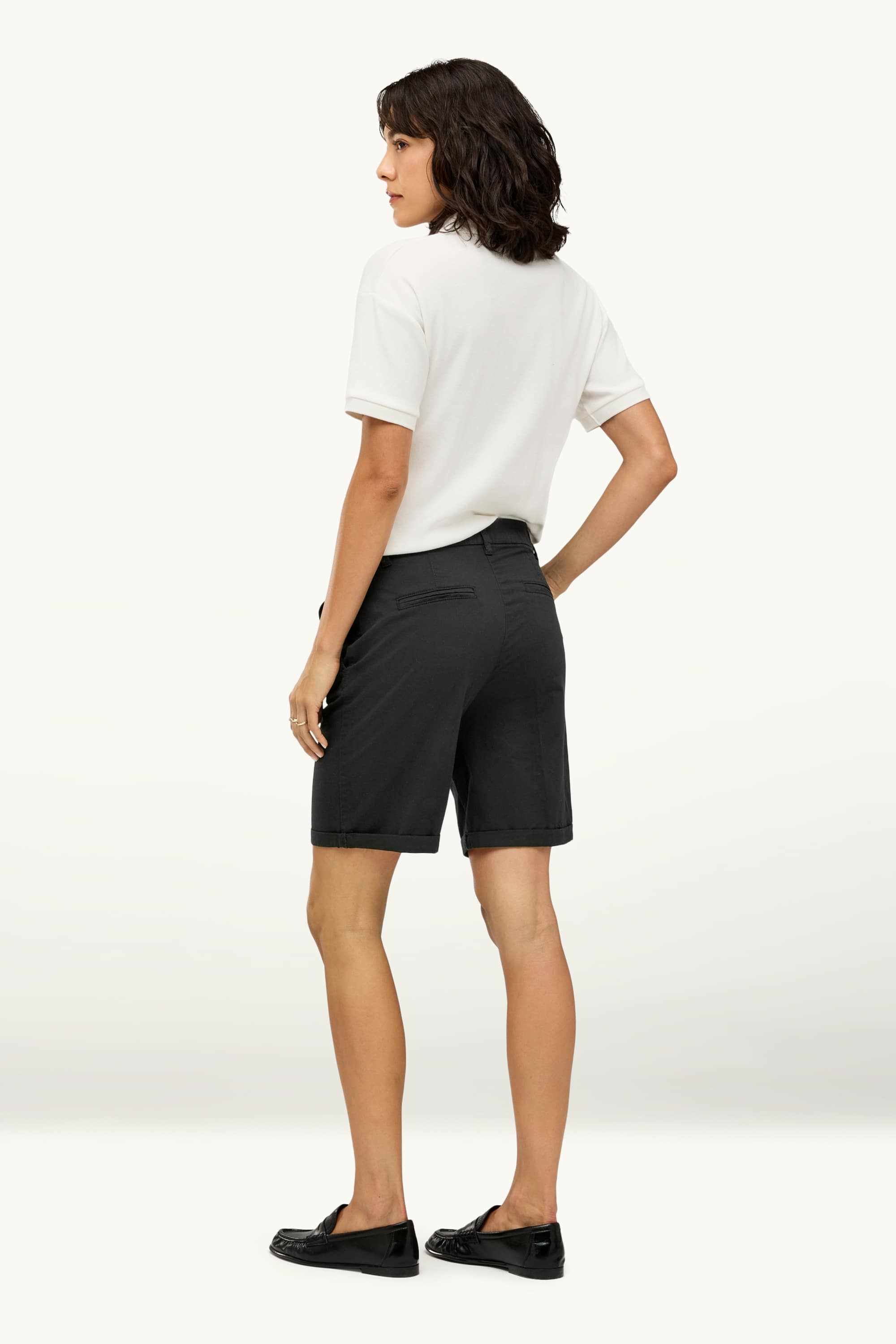 Basic Bermuda shorts - mid-rise waist black