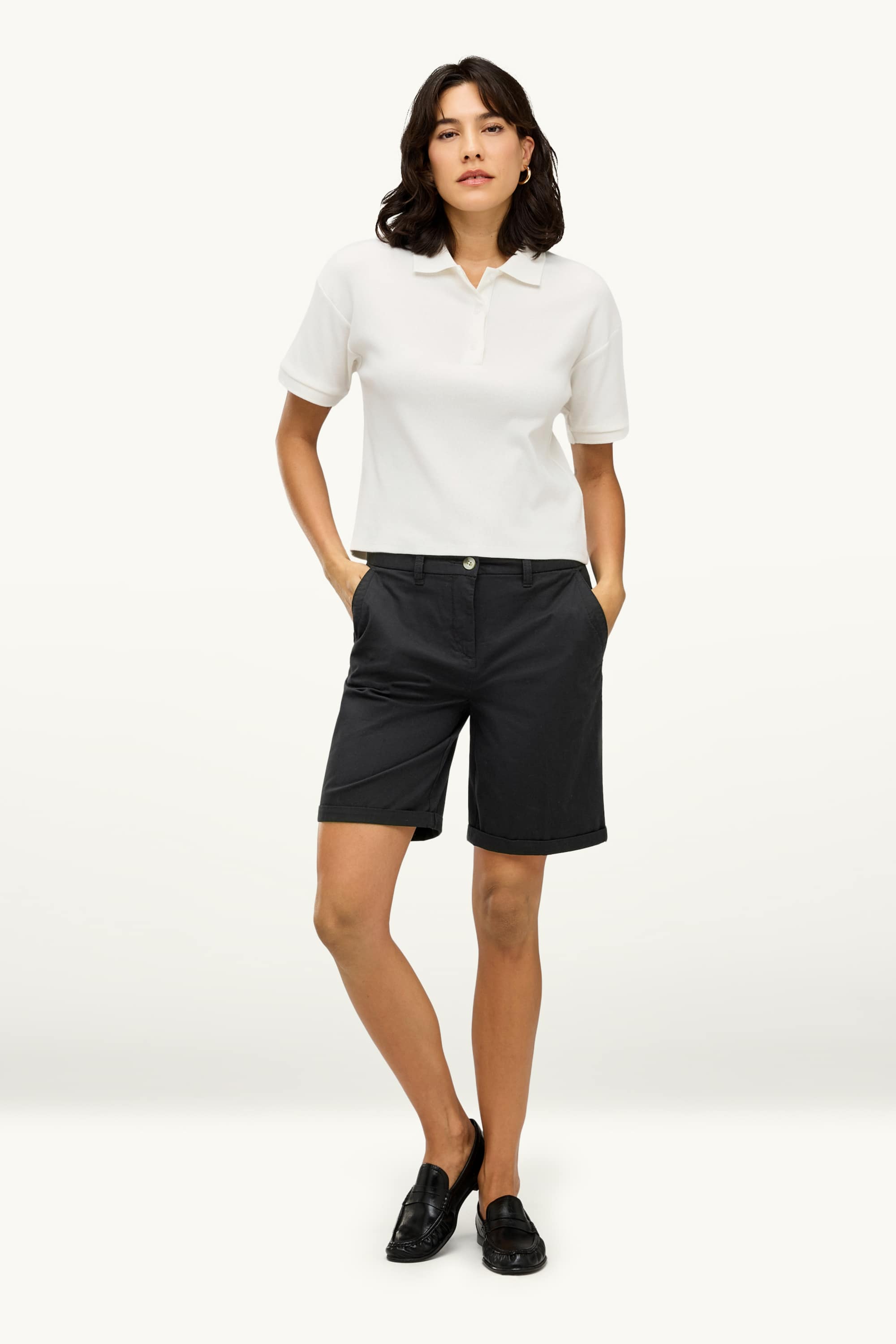 Basic Bermuda shorts - mid-rise waist black