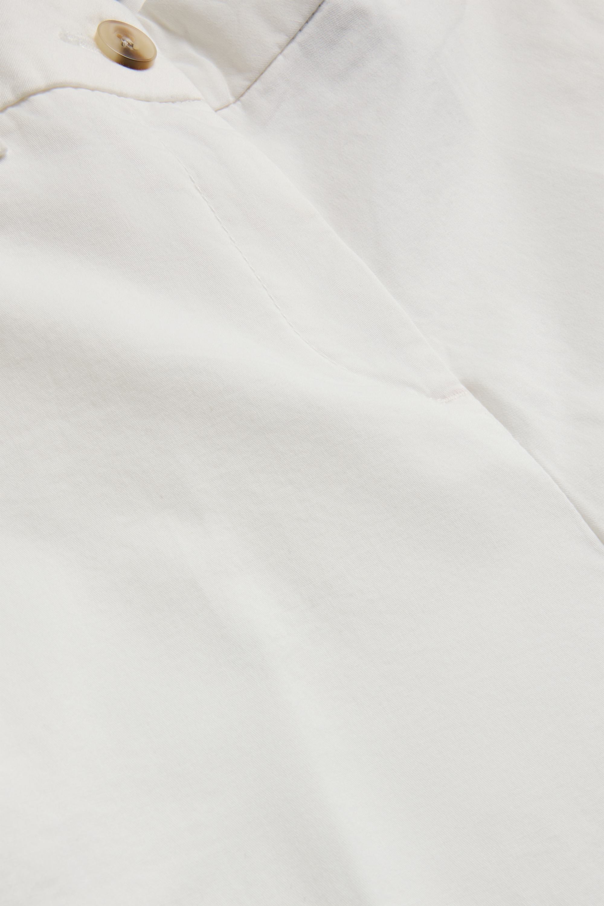 Basic Bermuda shorts - mid-rise waist white (2)
