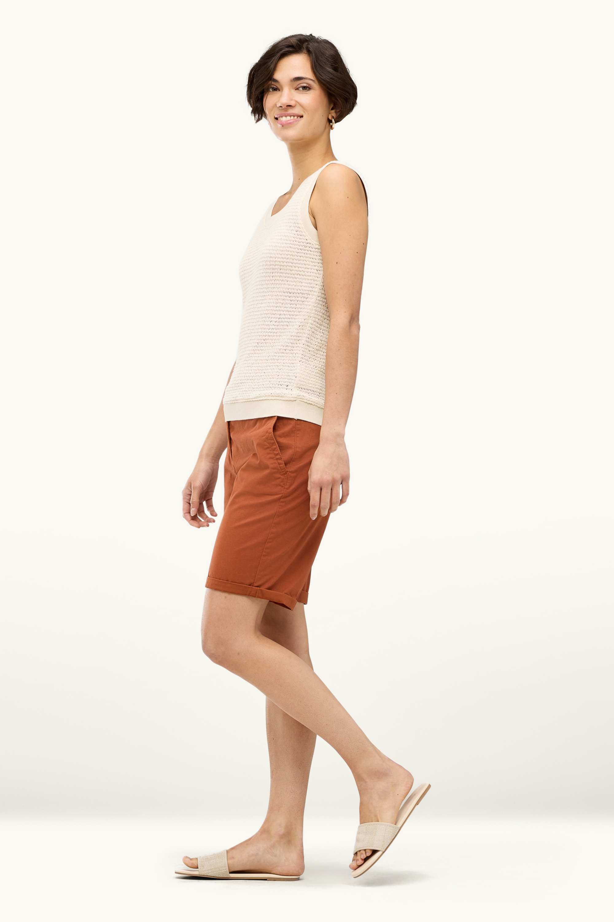 Basic Bermuda shorts - mid-rise waist brown