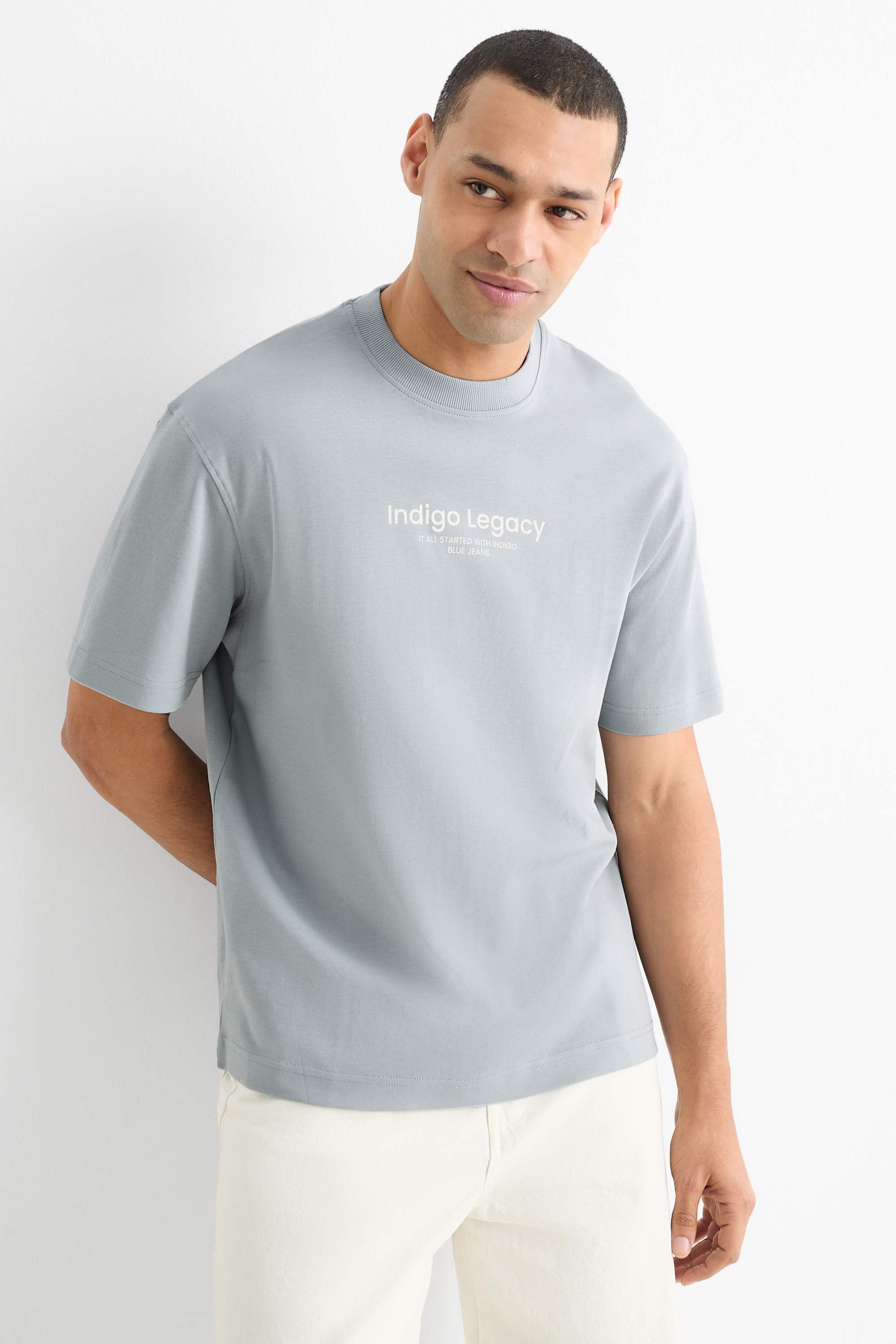 T-shirt - relaxed fit light blue