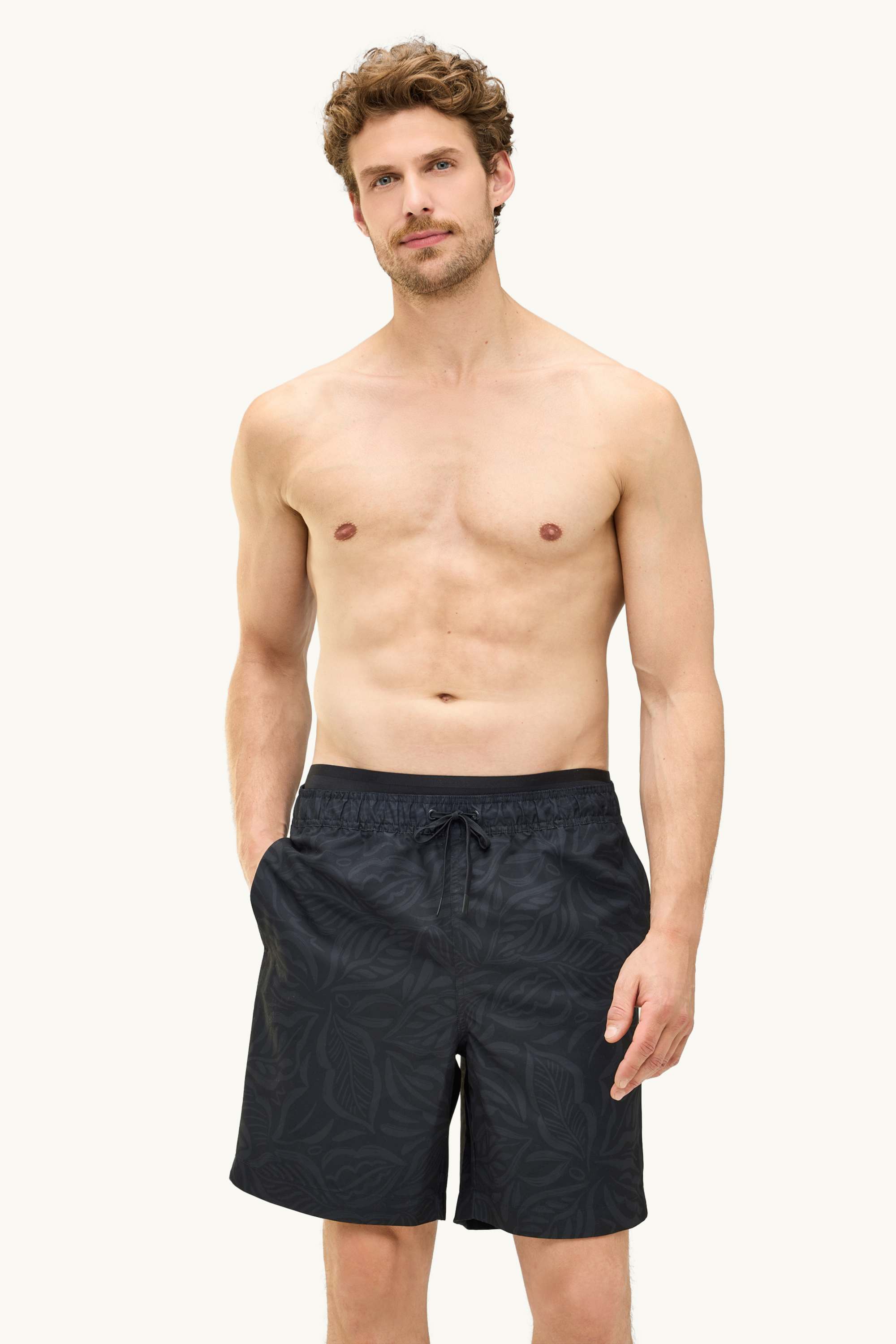 Swim shorts - patterned black