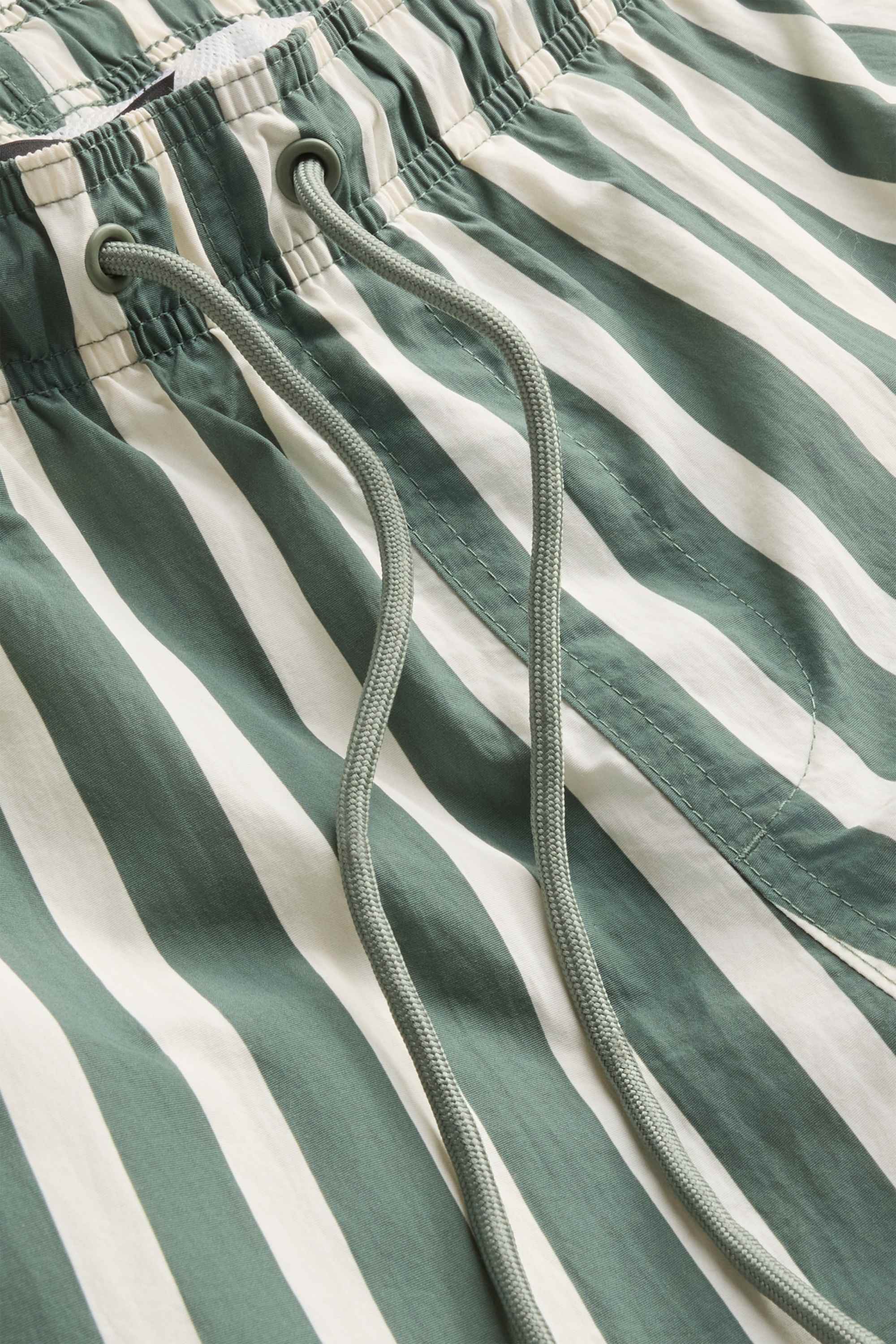Swim shorts - striped white / green