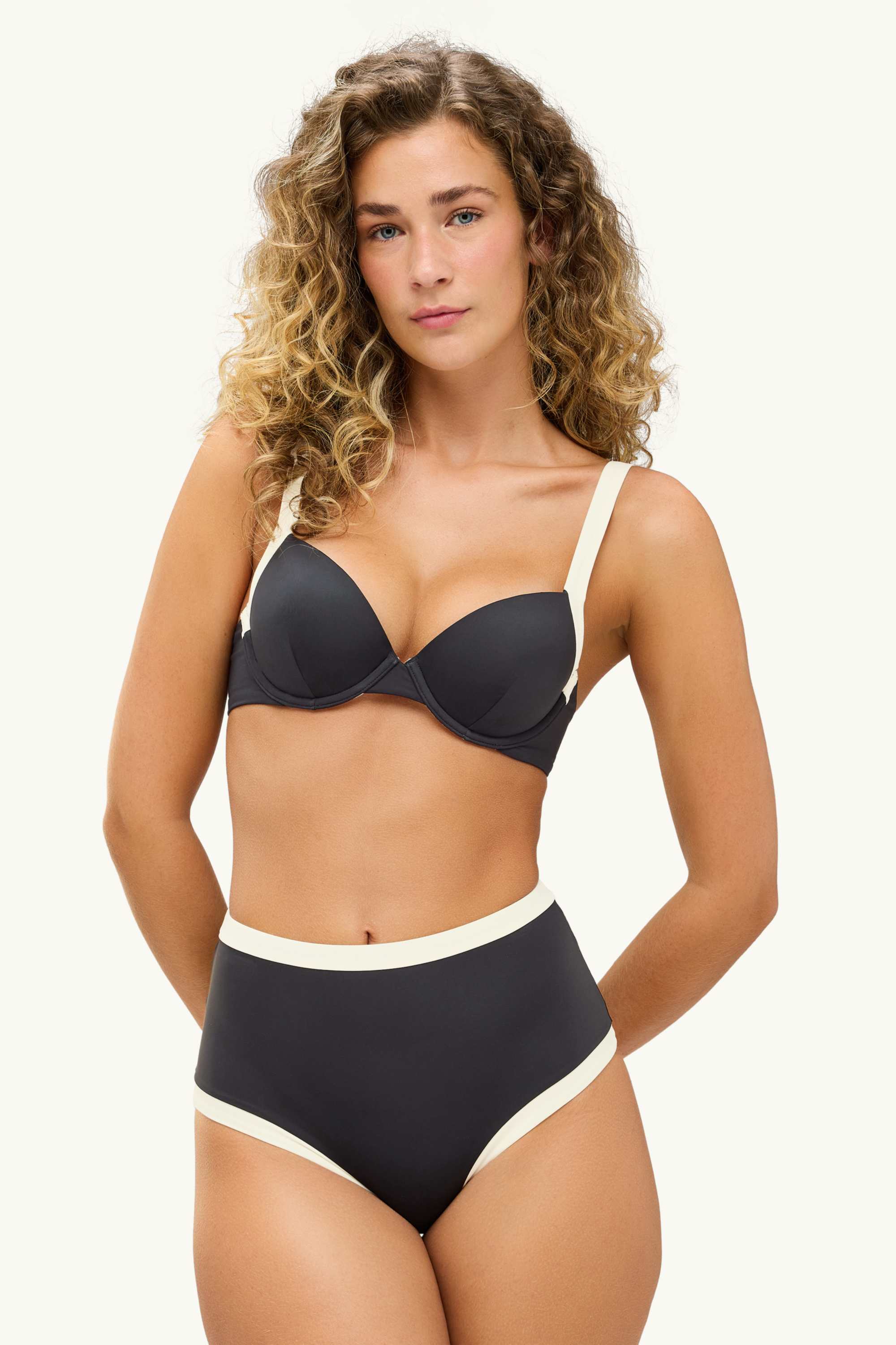 Bikini bottoms - high waist - LYCRA® XTRA LIFE™ black / white