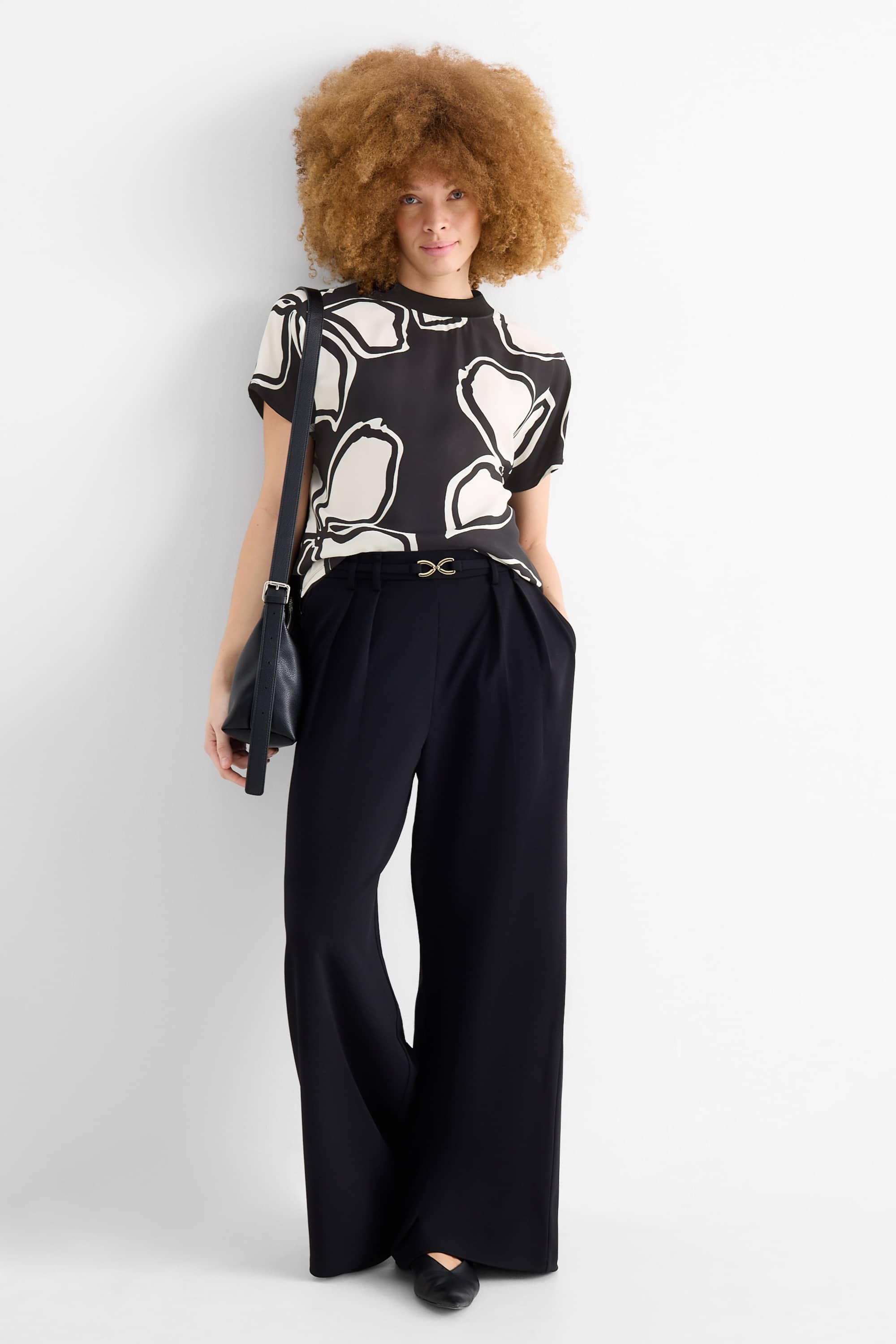 T-shirt - relaxed fit - floral black / beige (1)