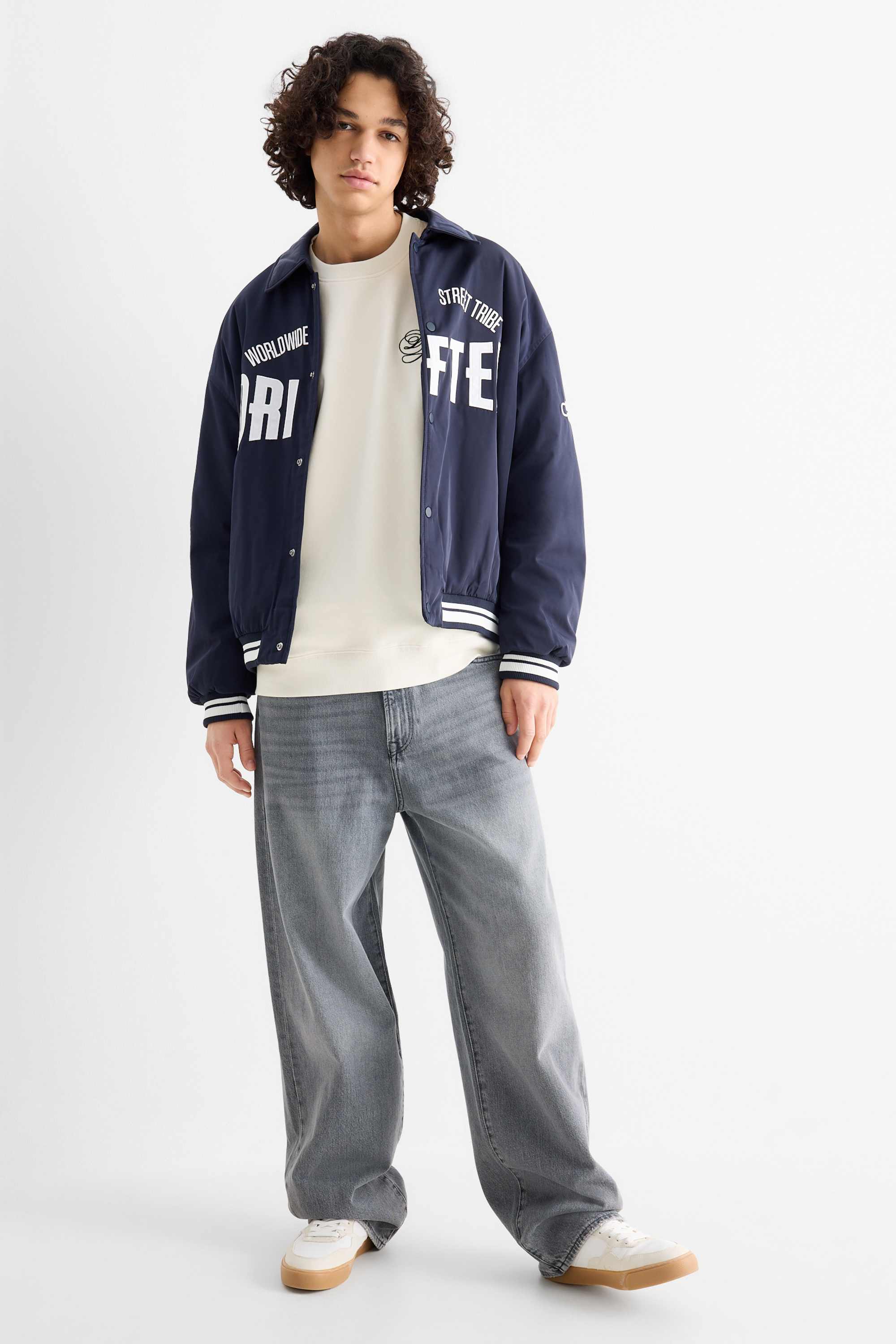 Oversized sweatshirt light beige