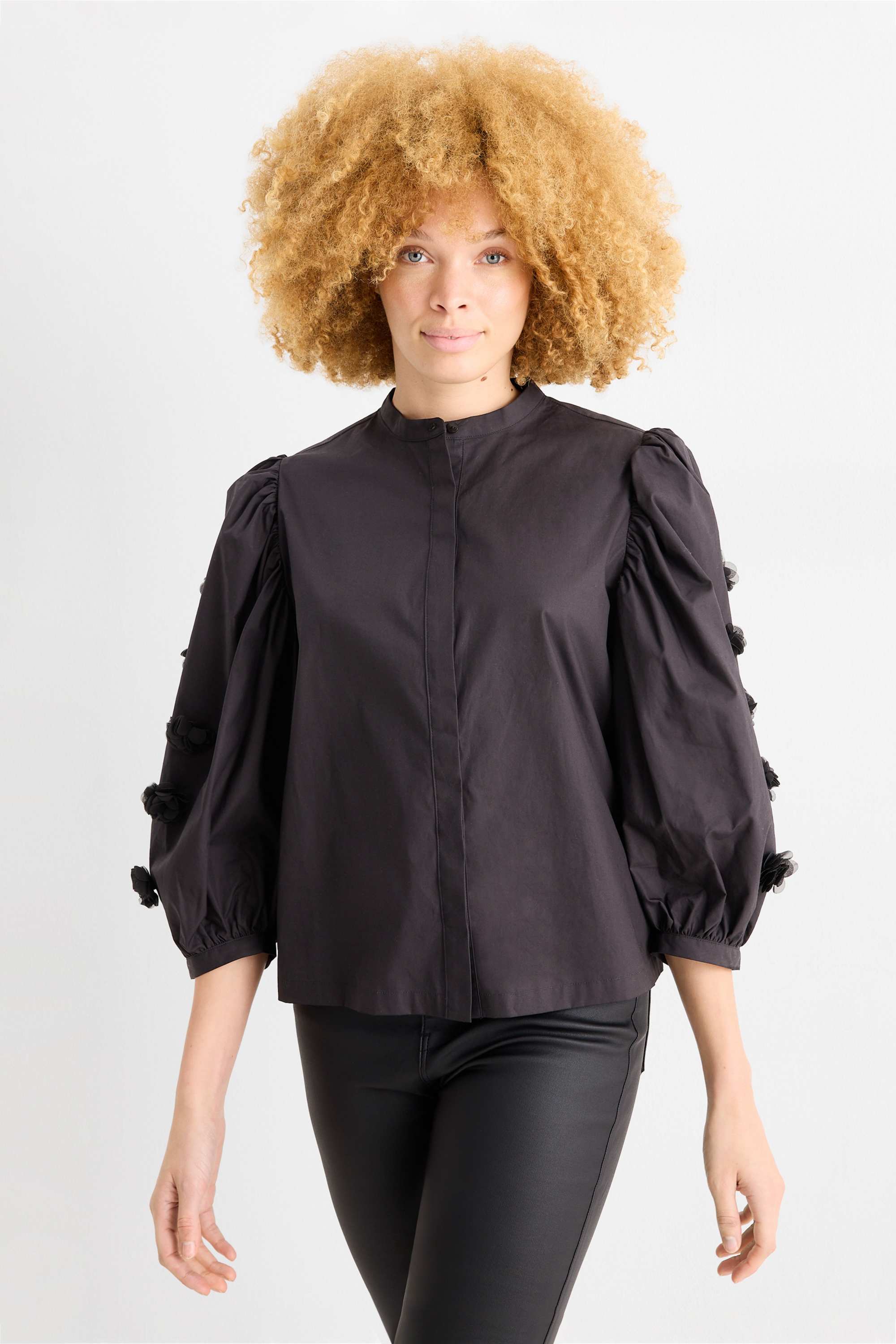 Blouse black