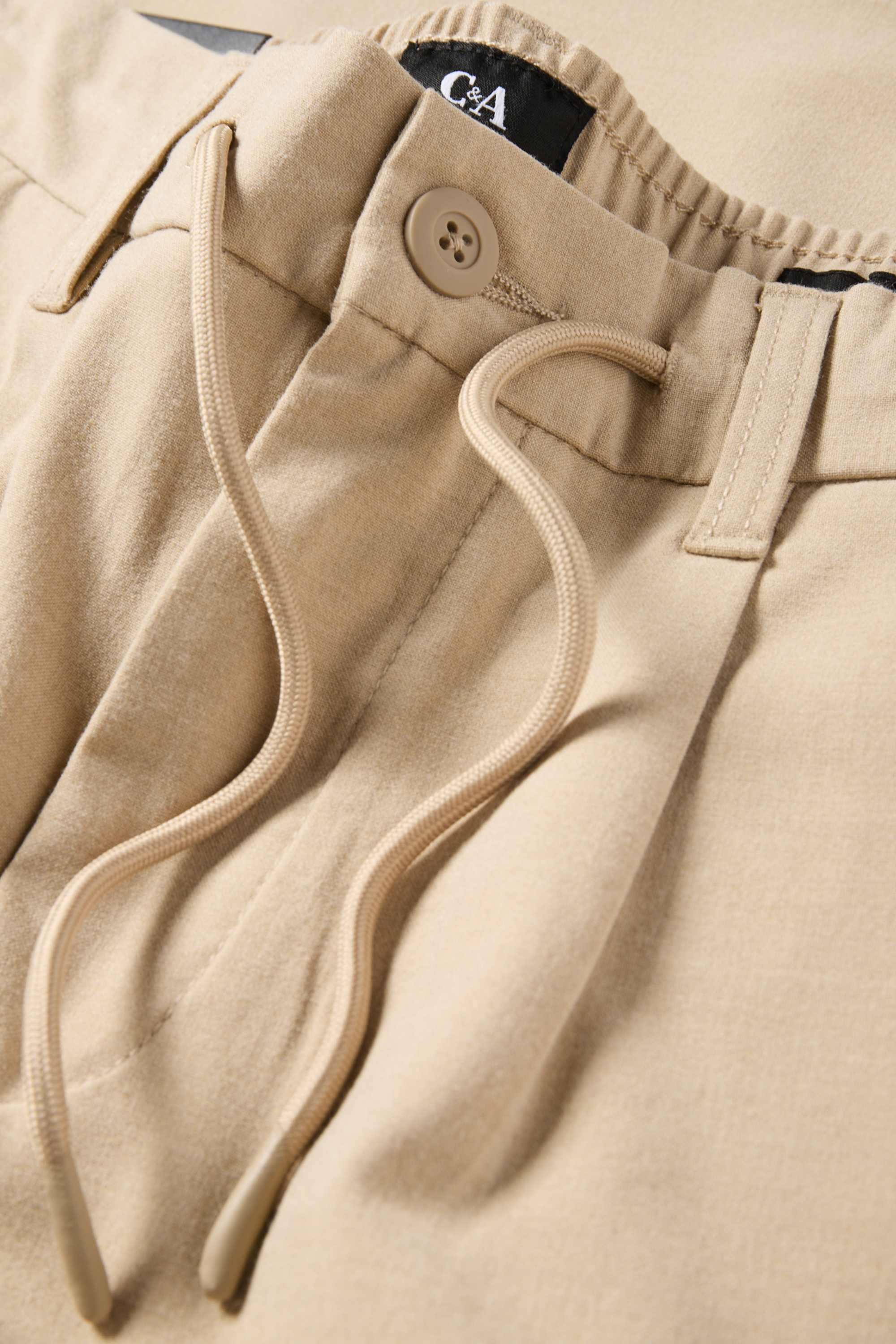 Chinos - tapered fit beige