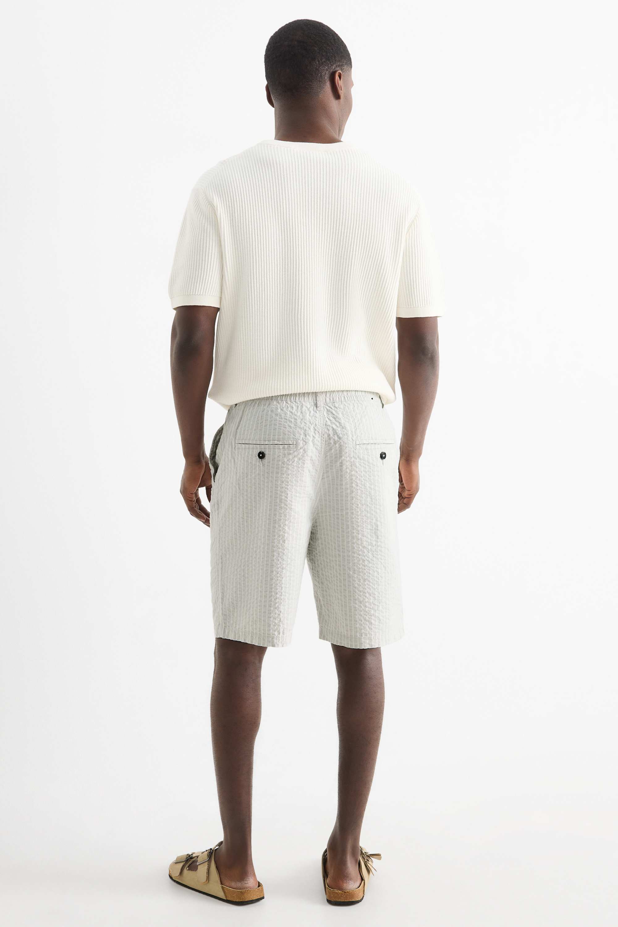 Shorts white