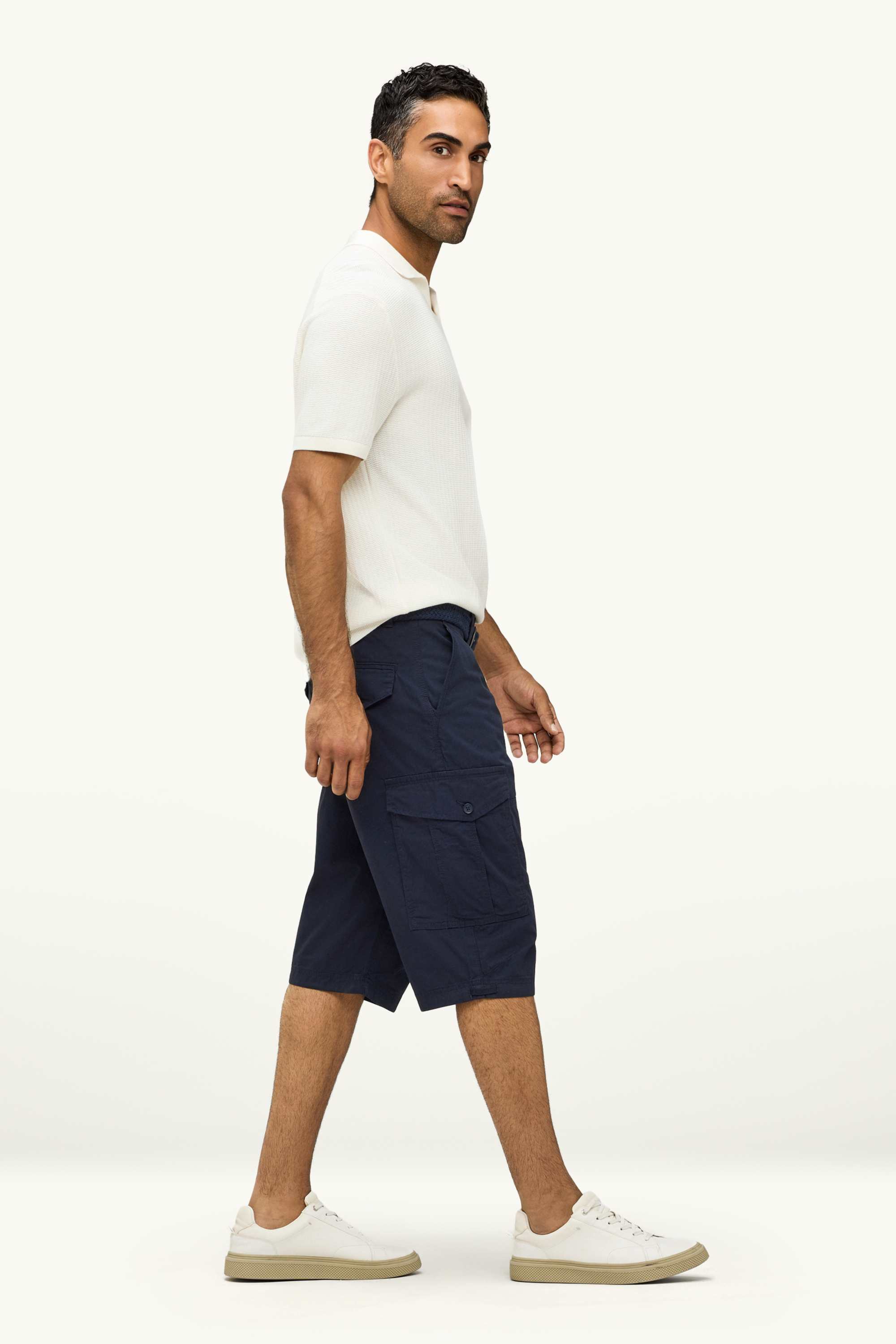 Cargo Bermuda shorts with belt blue