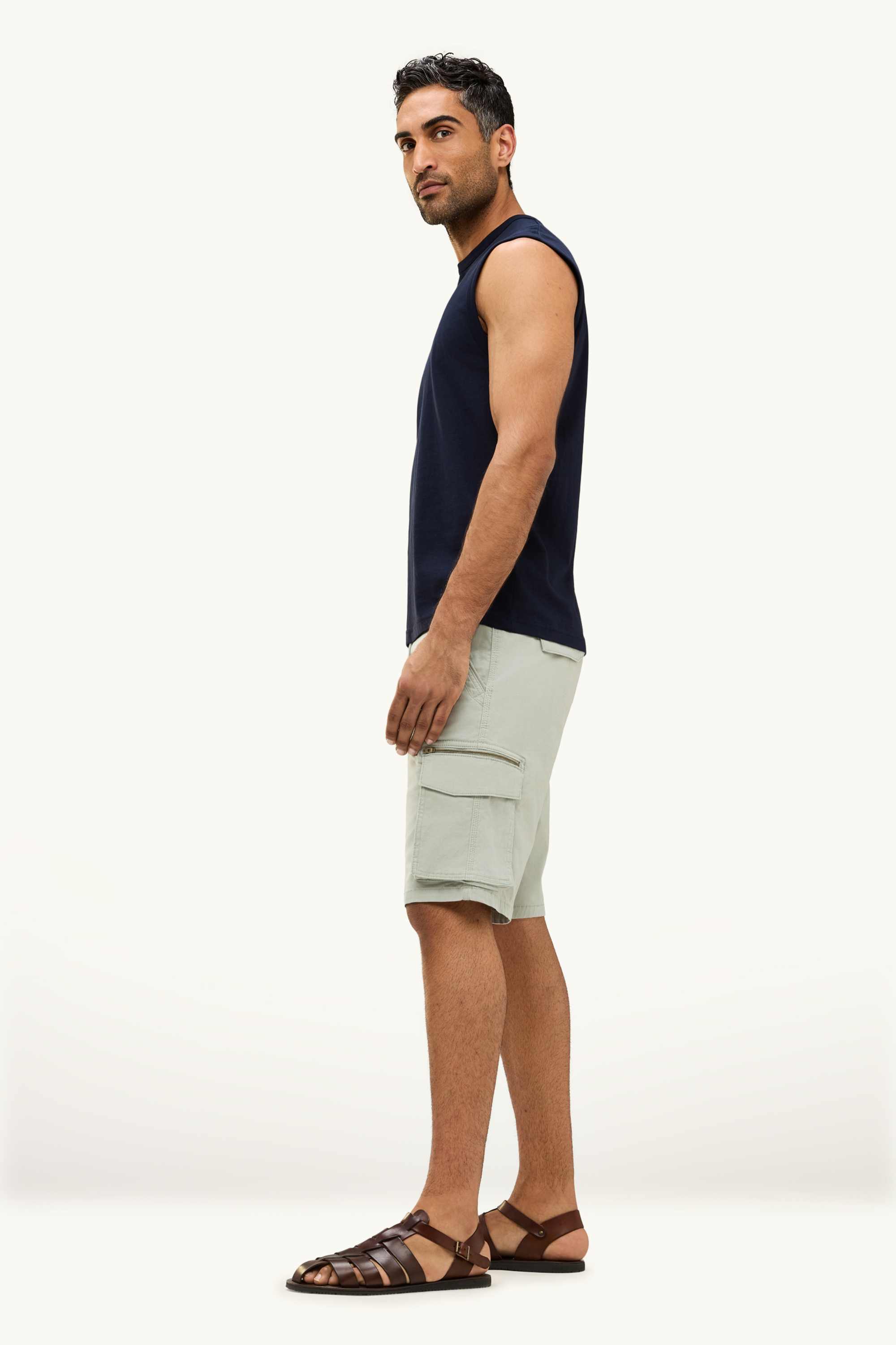 Cargo shorts light green