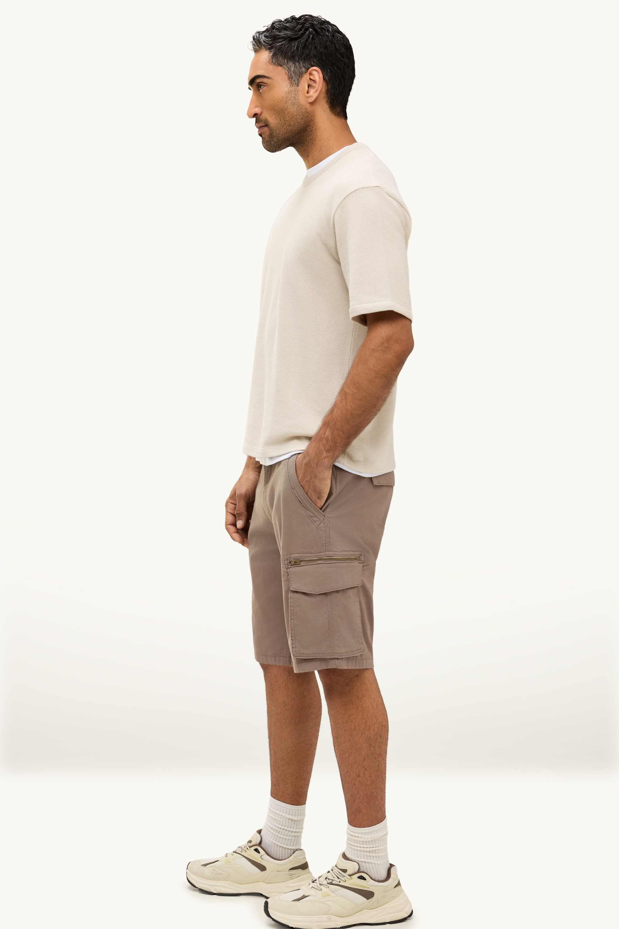 Cargo shorts brown