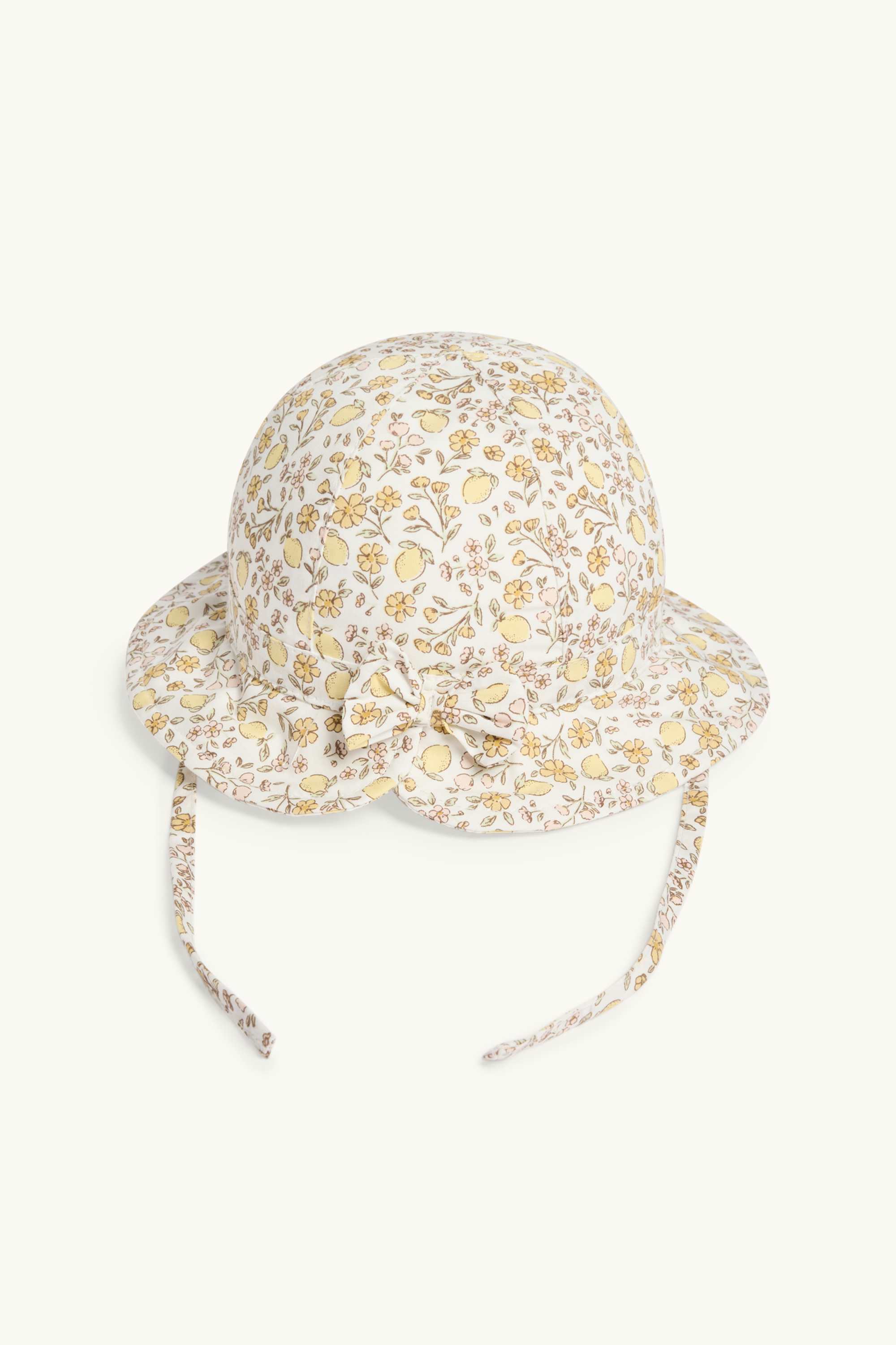 Flowers and lemons - baby hat creme