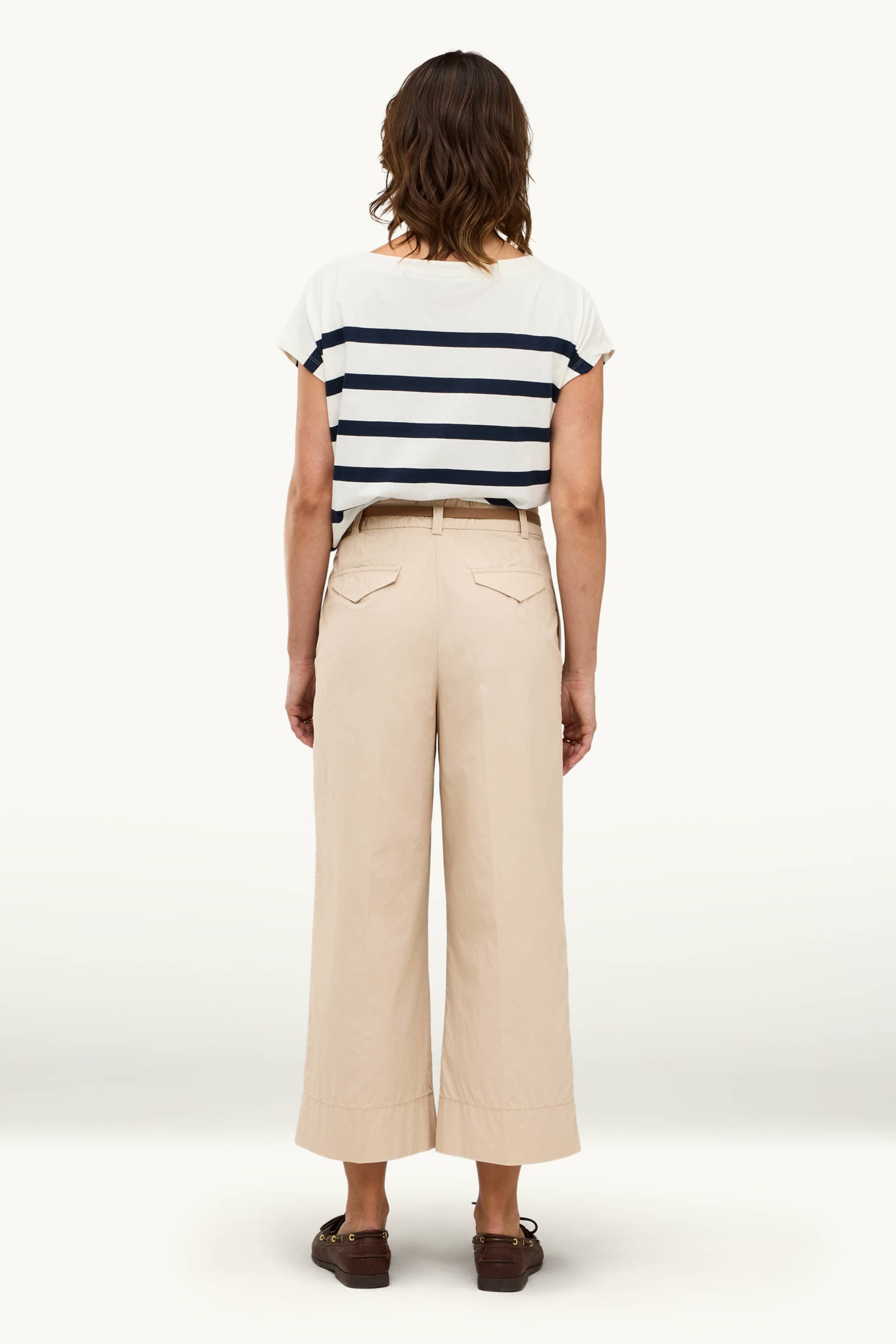 Cropped cloth trousers with belt - high waist - wide leg beige