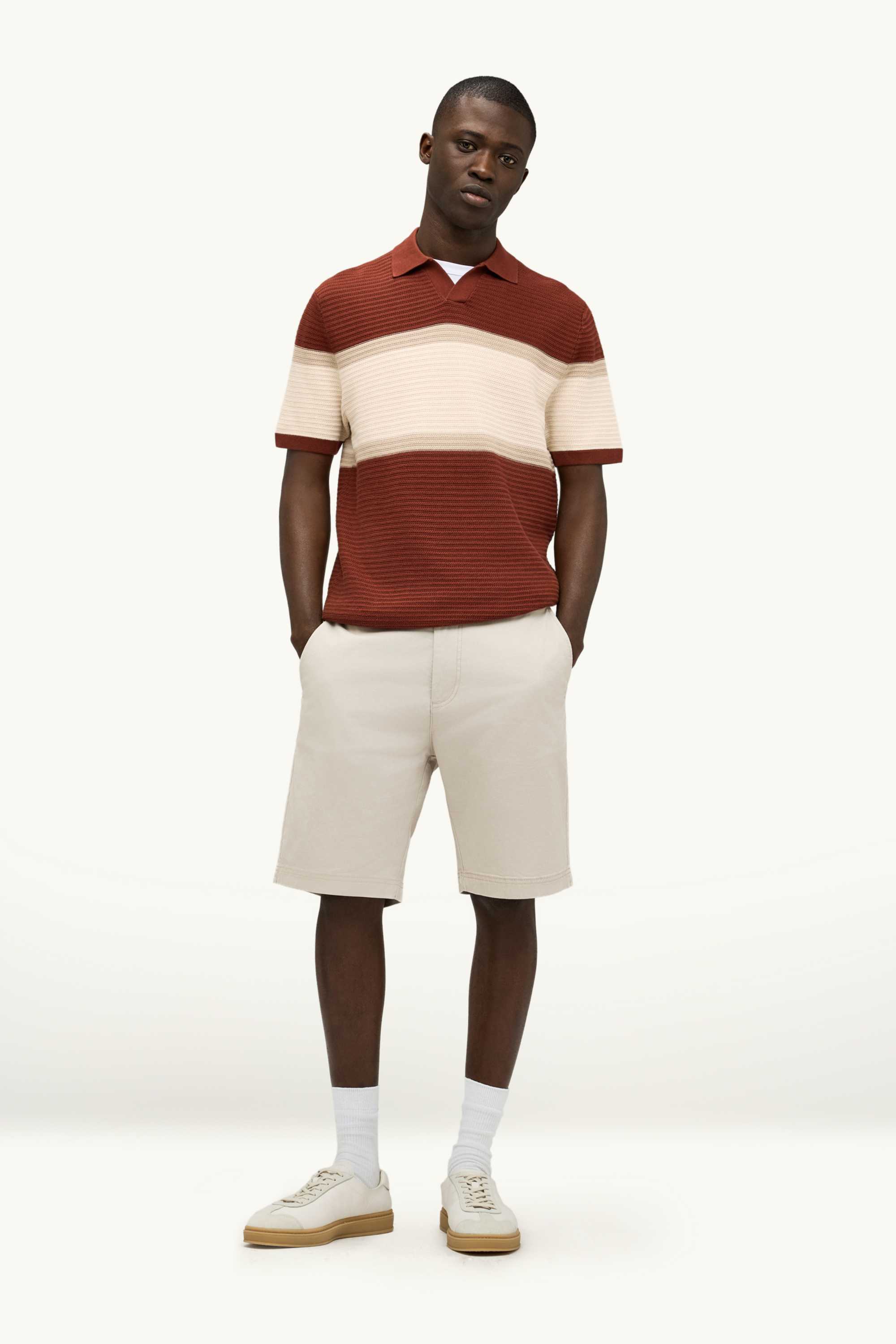 Knitted polo shirt - regular fit - striped - textured dark red