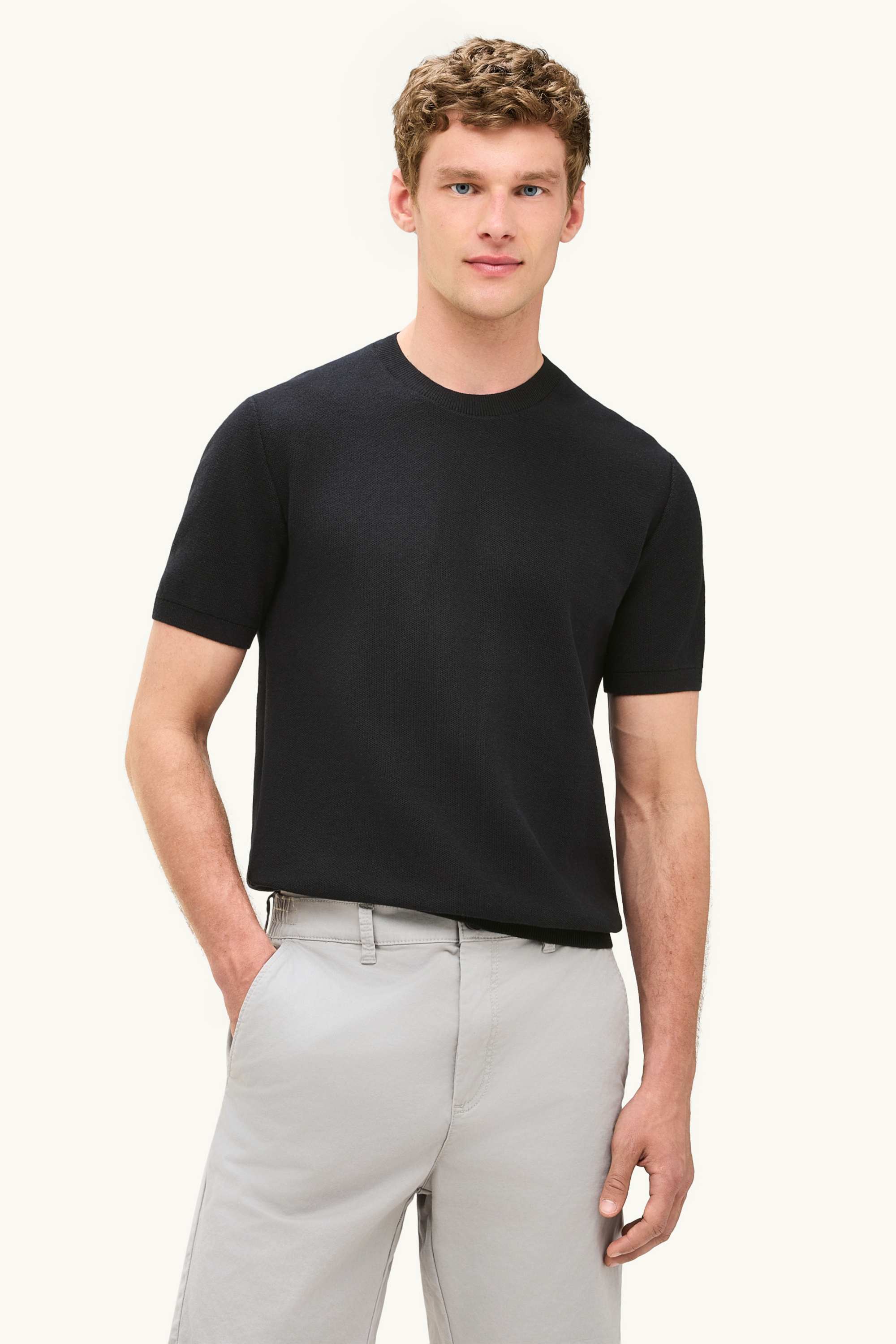Knitted jumper - short sleeve - textured black